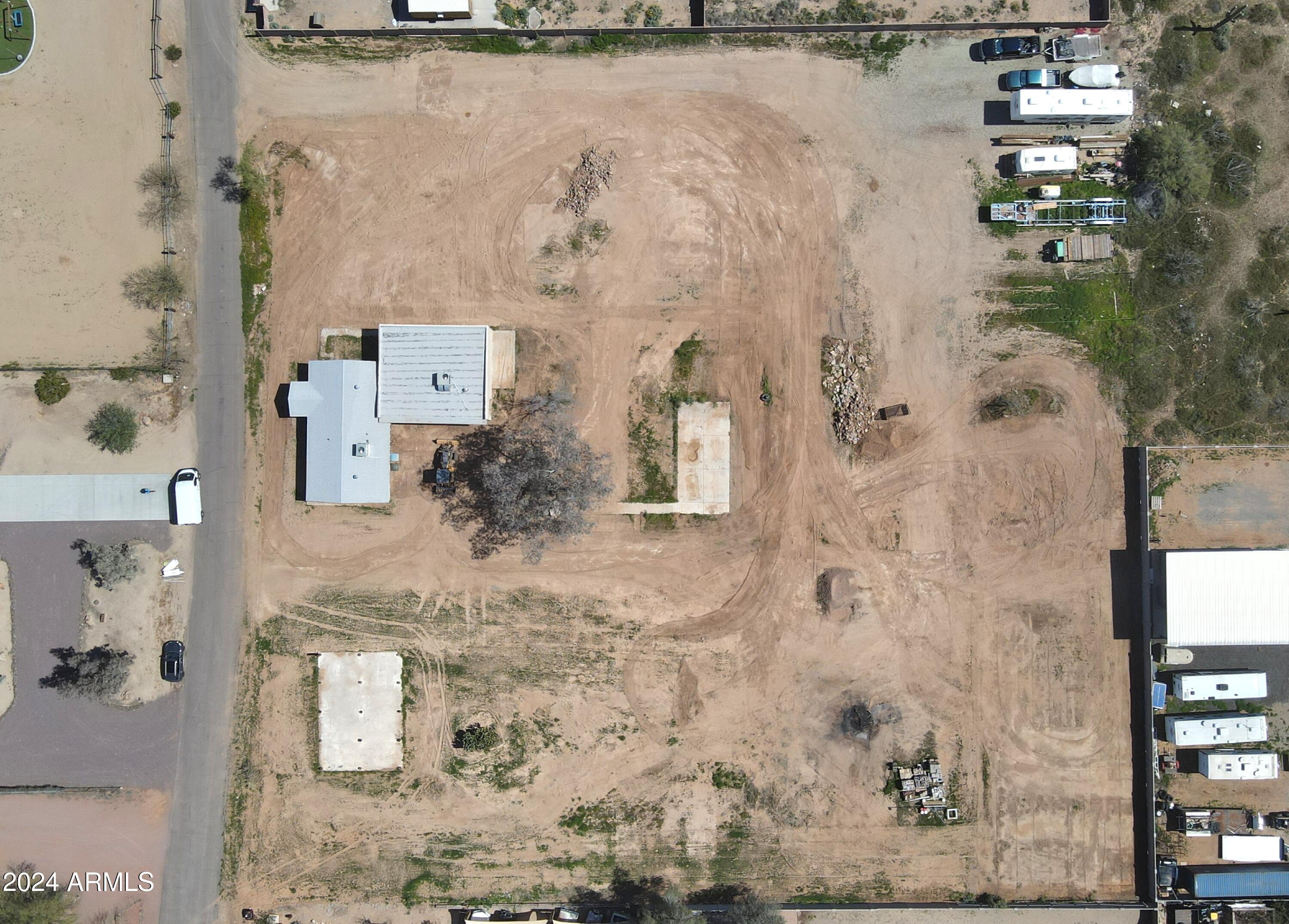 3535 W MCARTHUR Road, -