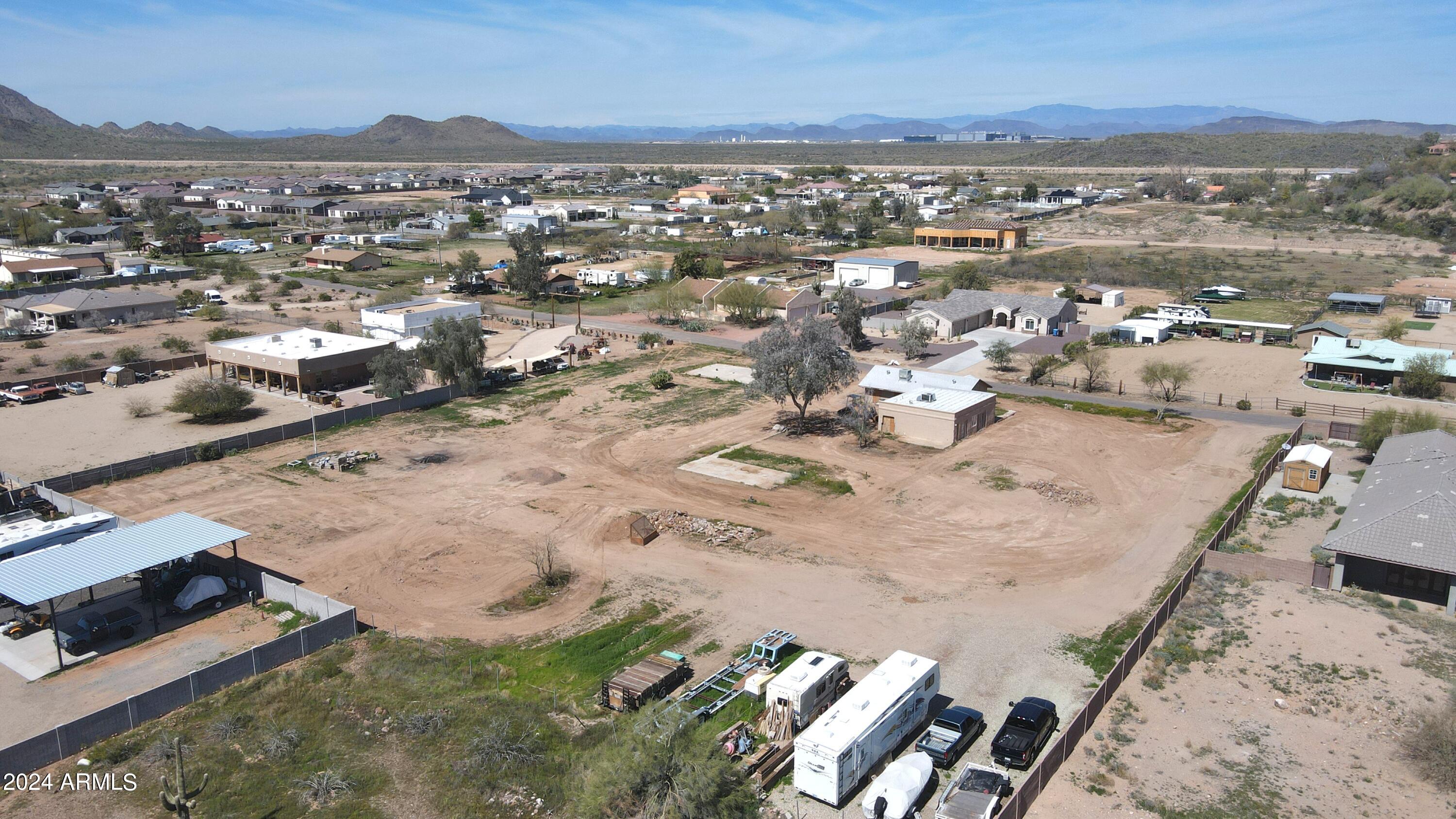 3535 W MCARTHUR Road, -