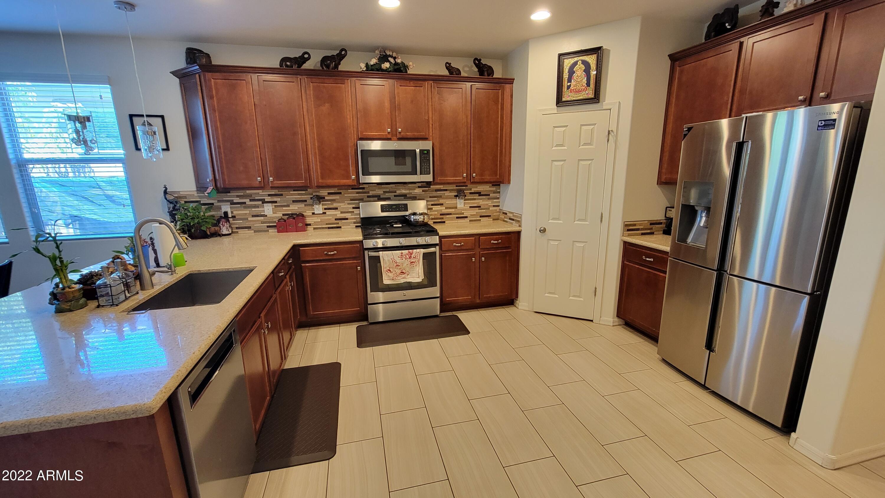 10161 W LOS GATOS Drive