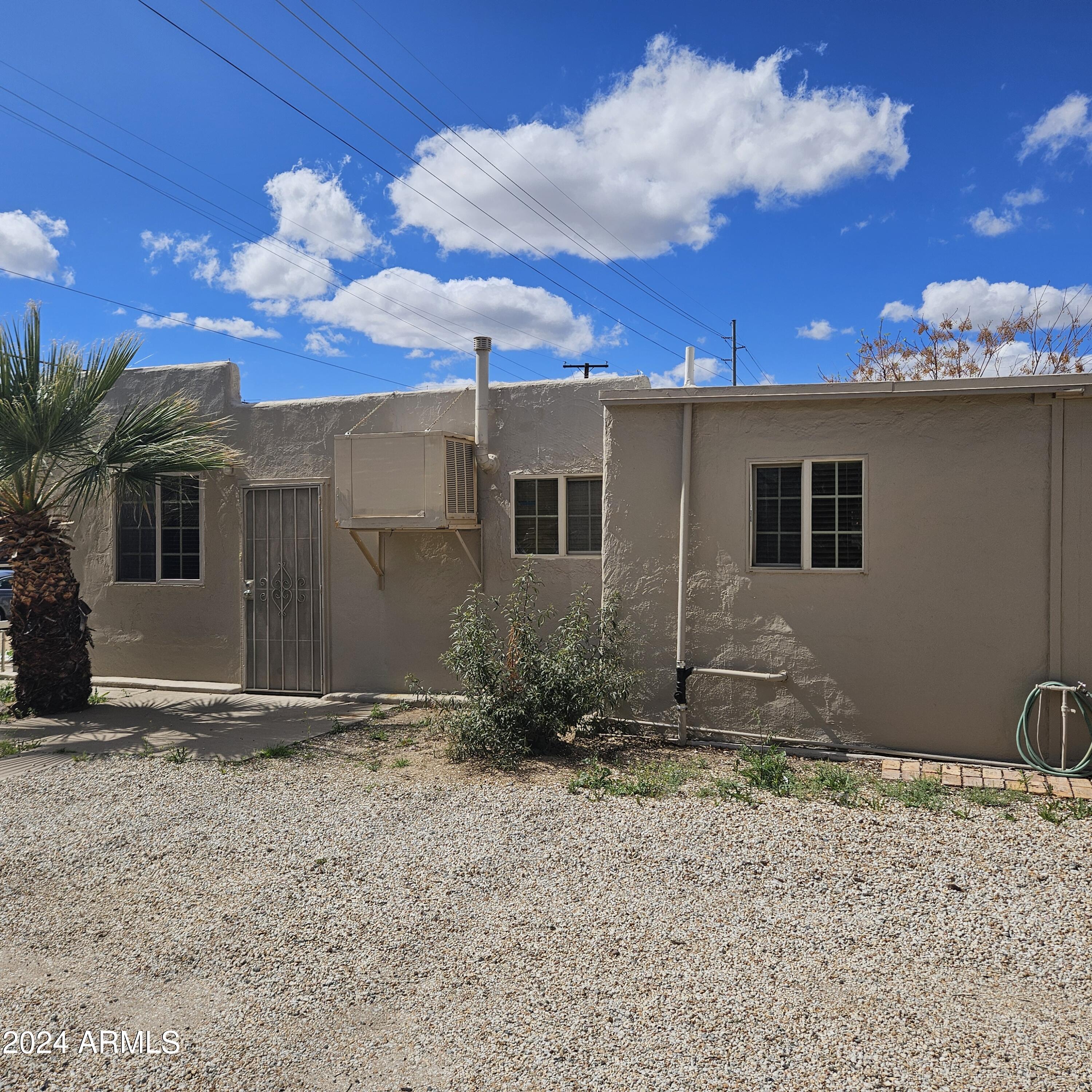 740 E VOGEL Avenue