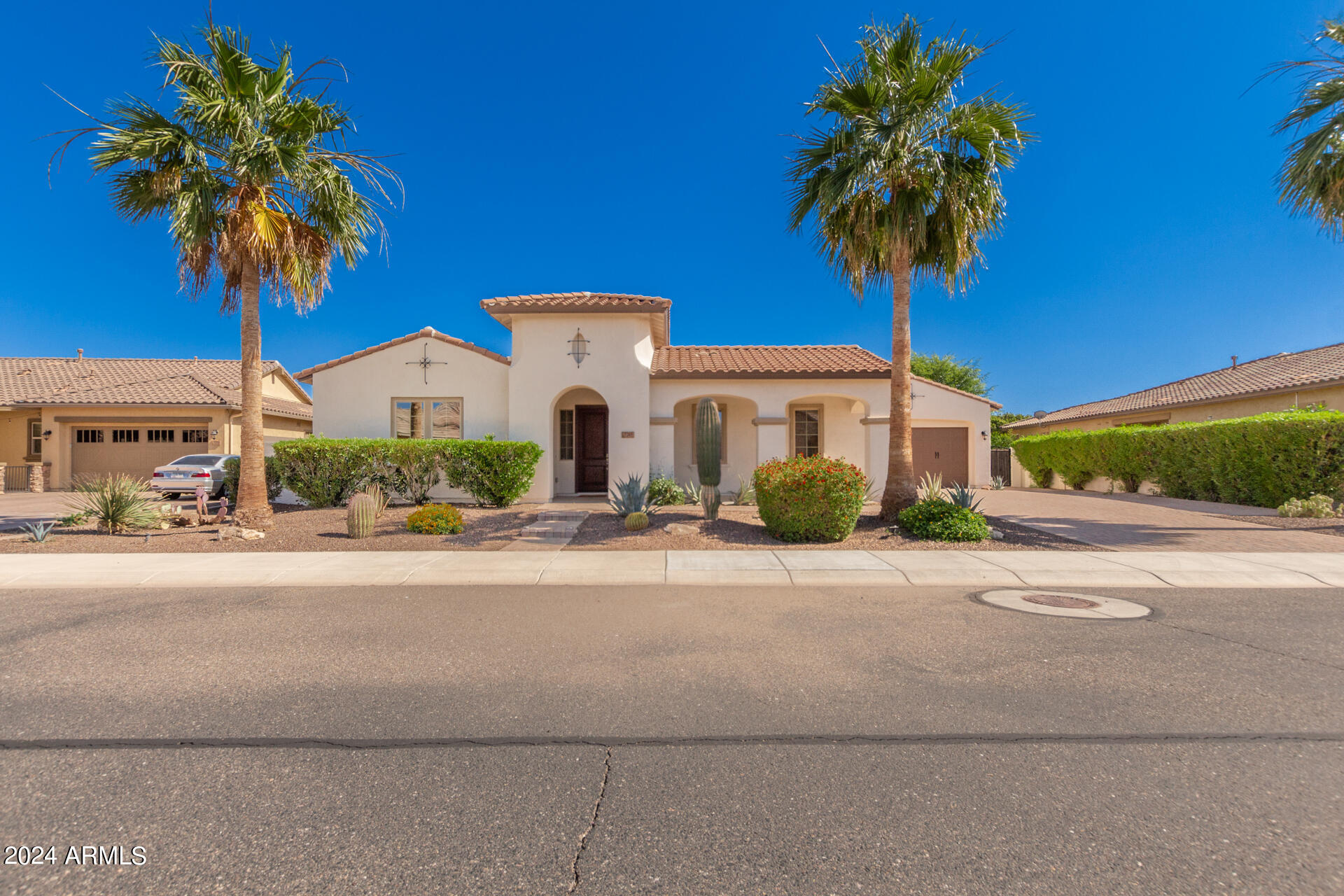 7265 W ROWEL Road