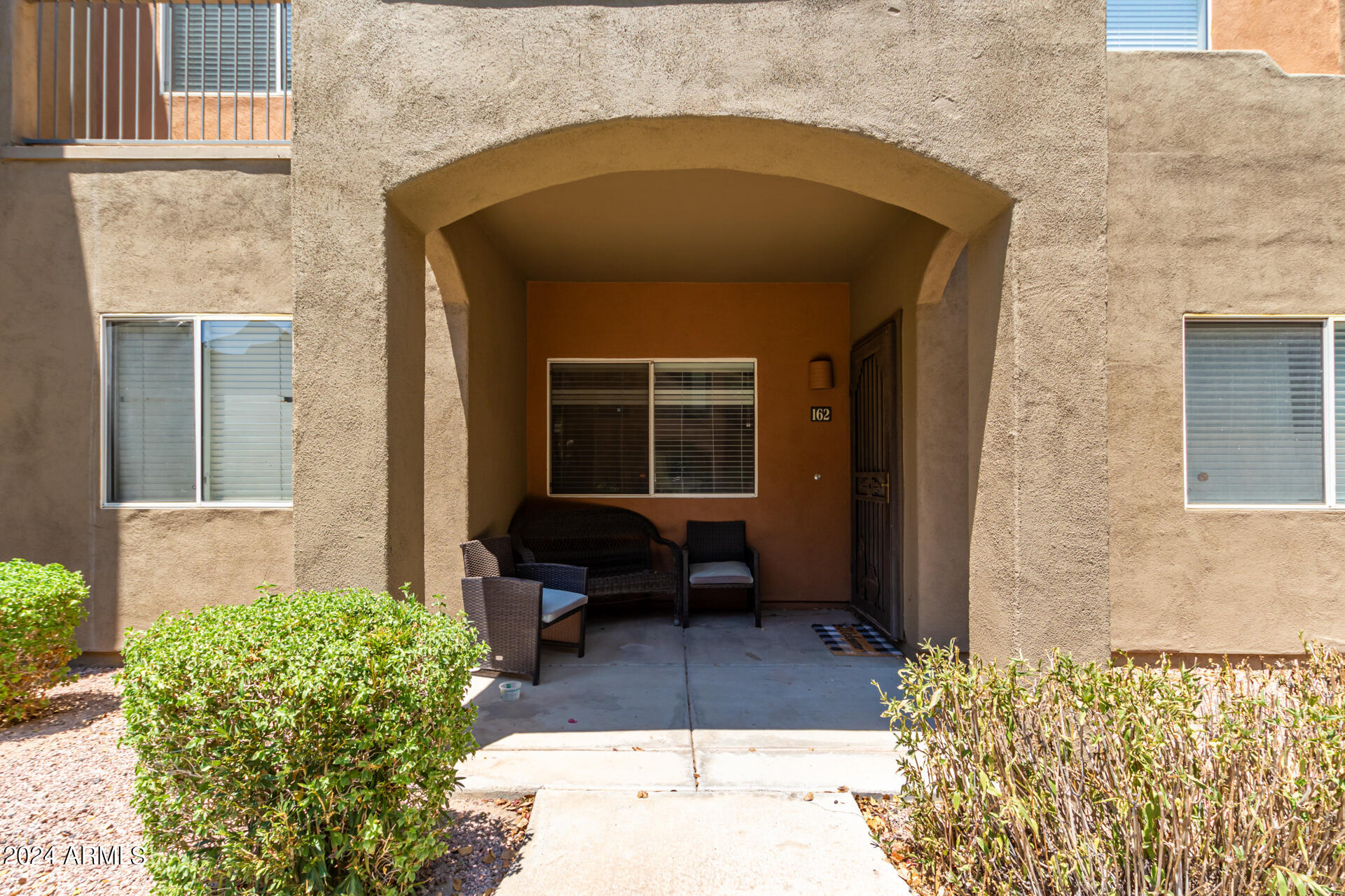 1718 W COLTER Street, 162