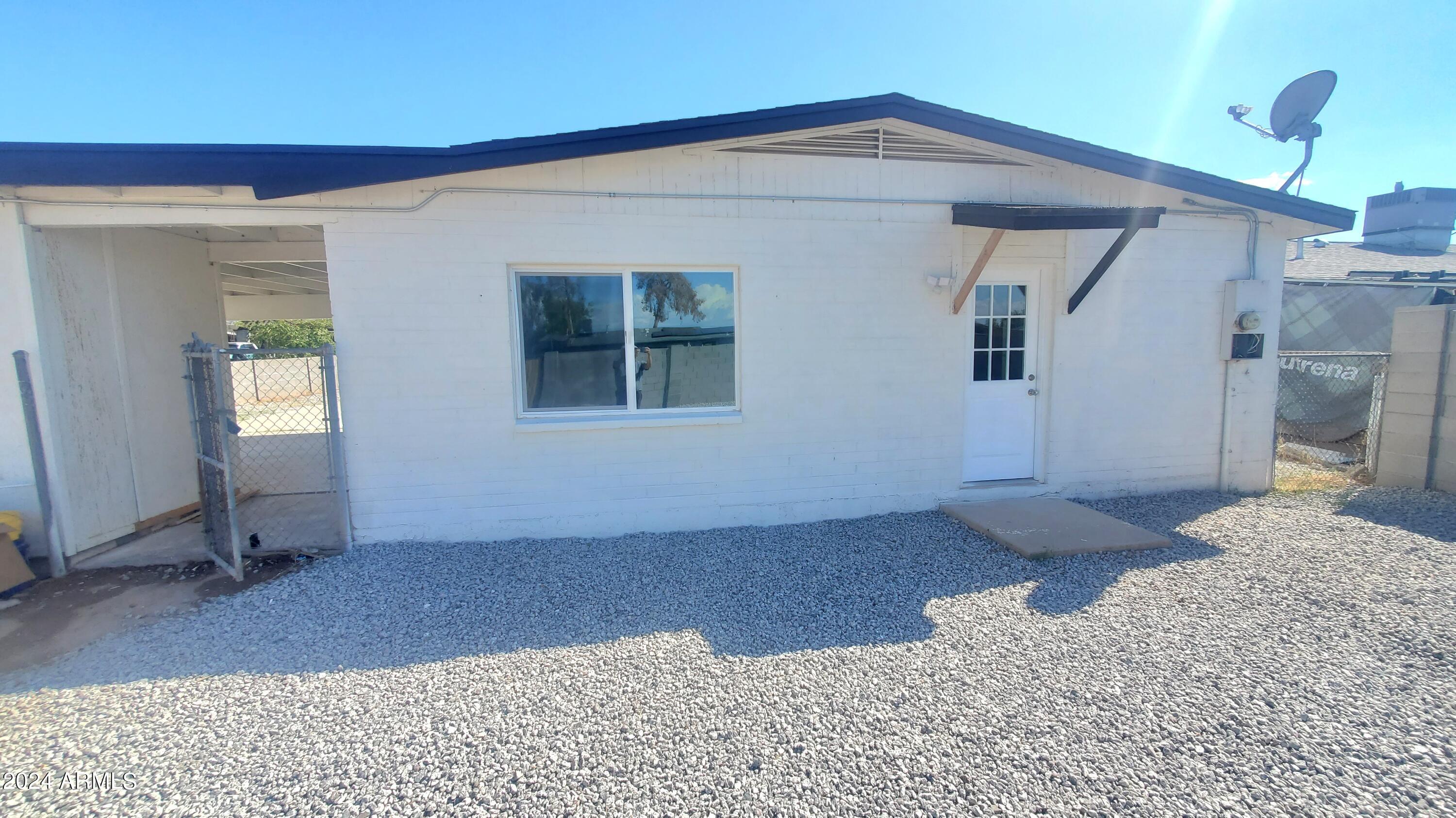 1712 W WAYLAND Road