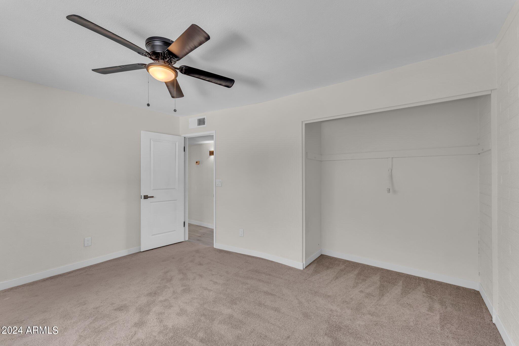 1712 W WAYLAND Road