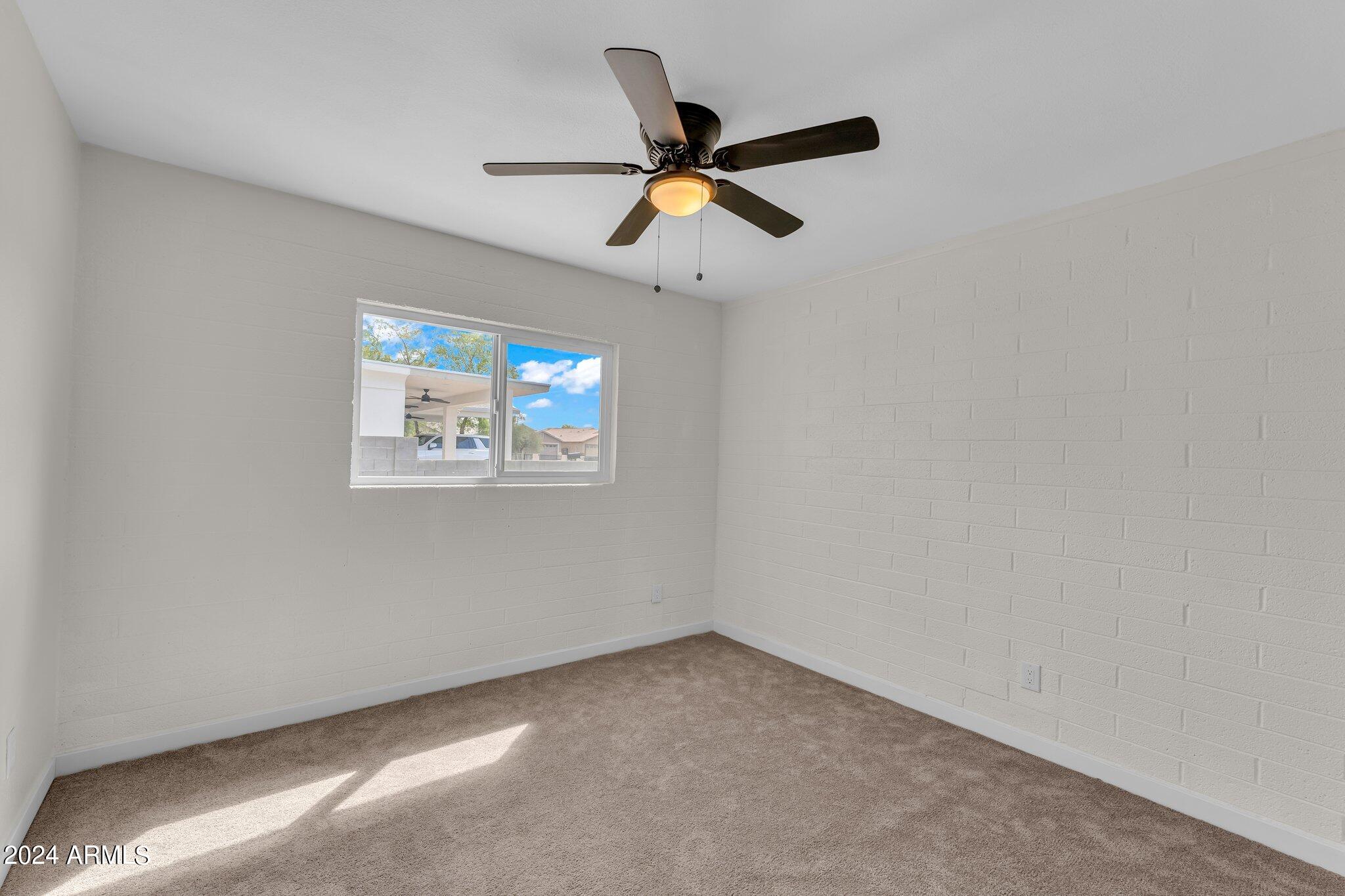 1712 W WAYLAND Road
