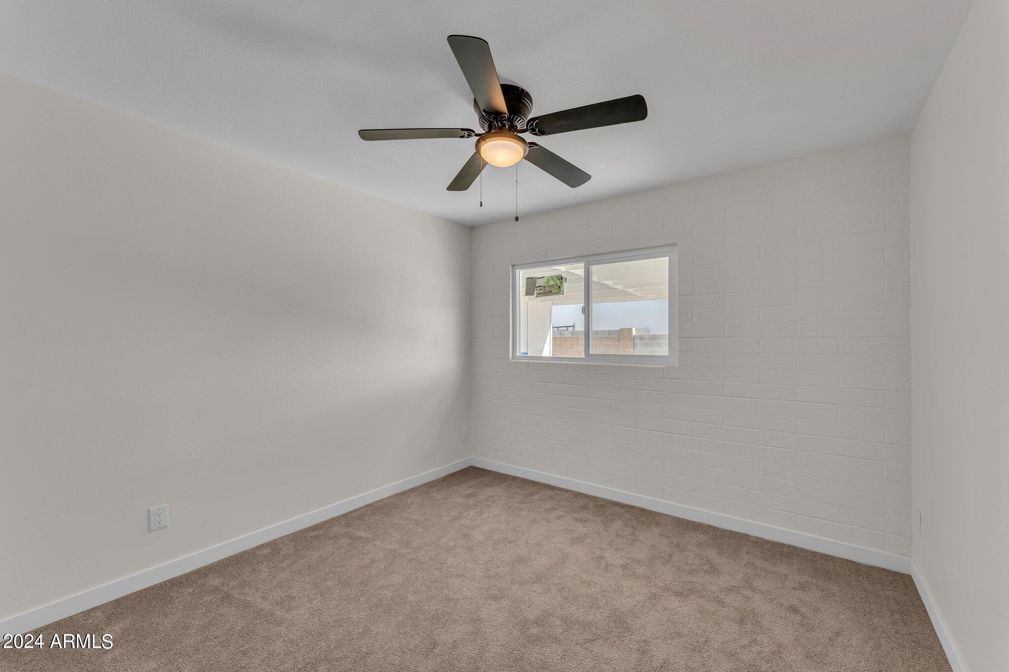 1712 W WAYLAND Road