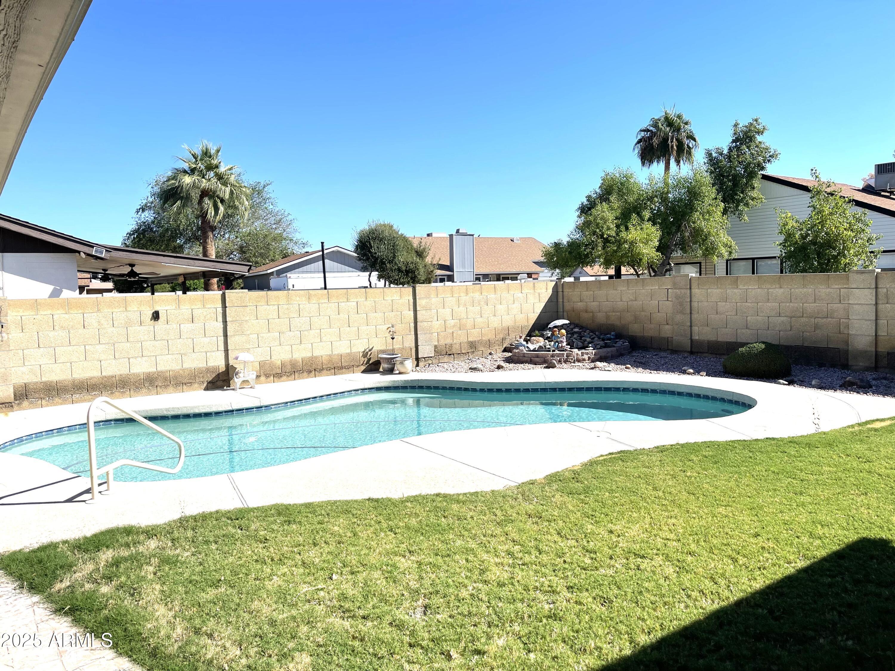 5407 W DAHLIA Drive