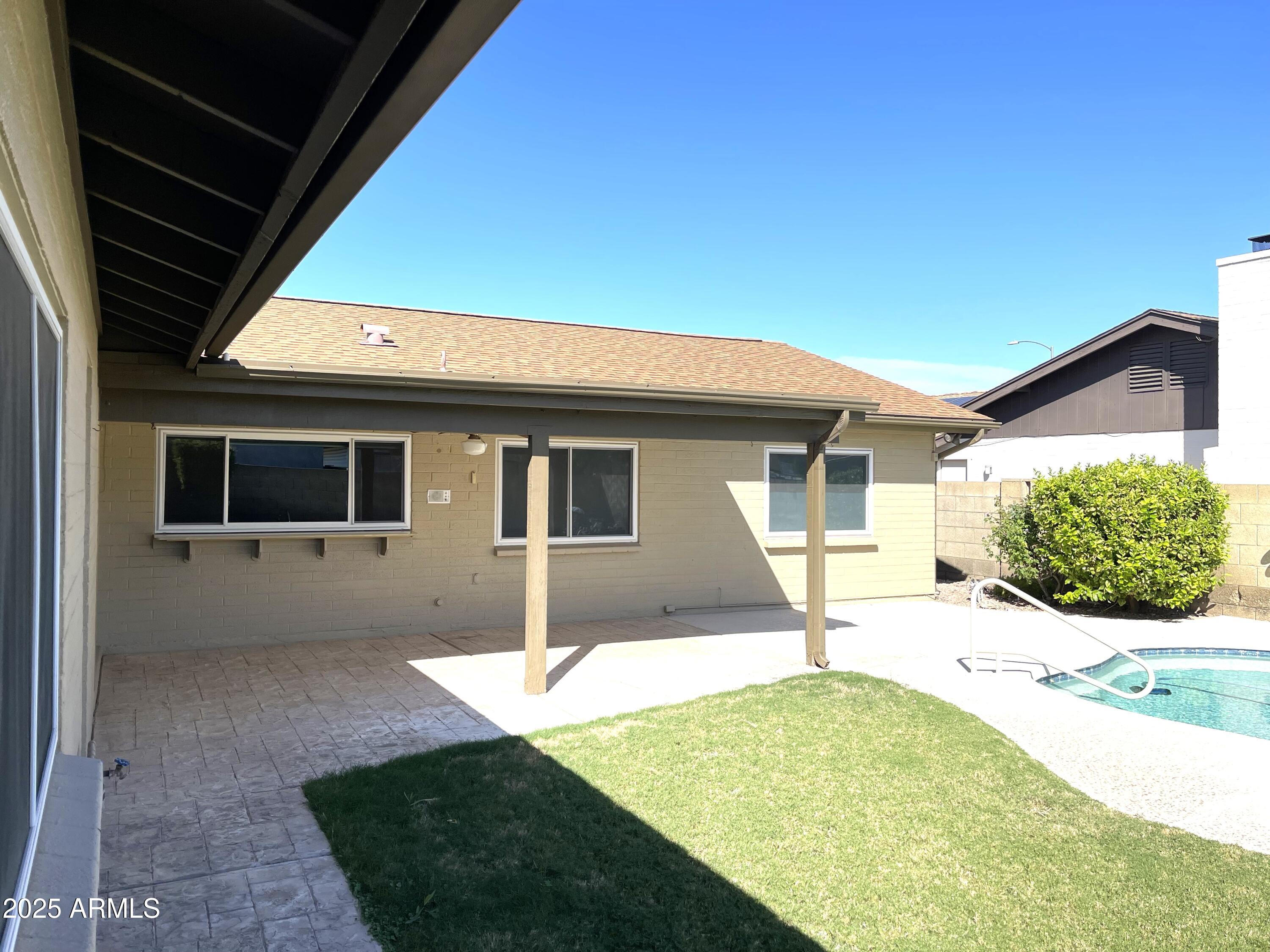 5407 W DAHLIA Drive