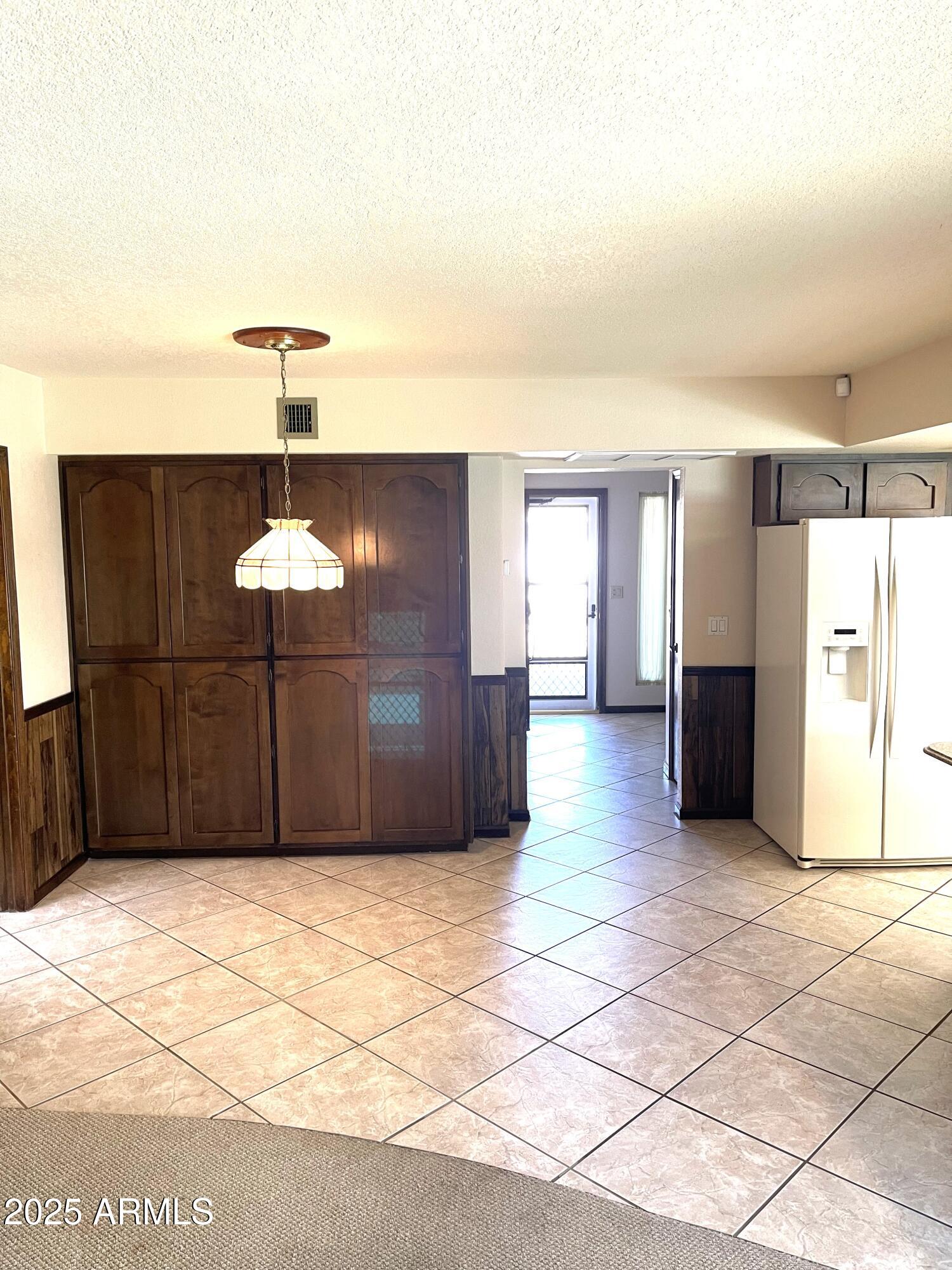 5407 W DAHLIA Drive