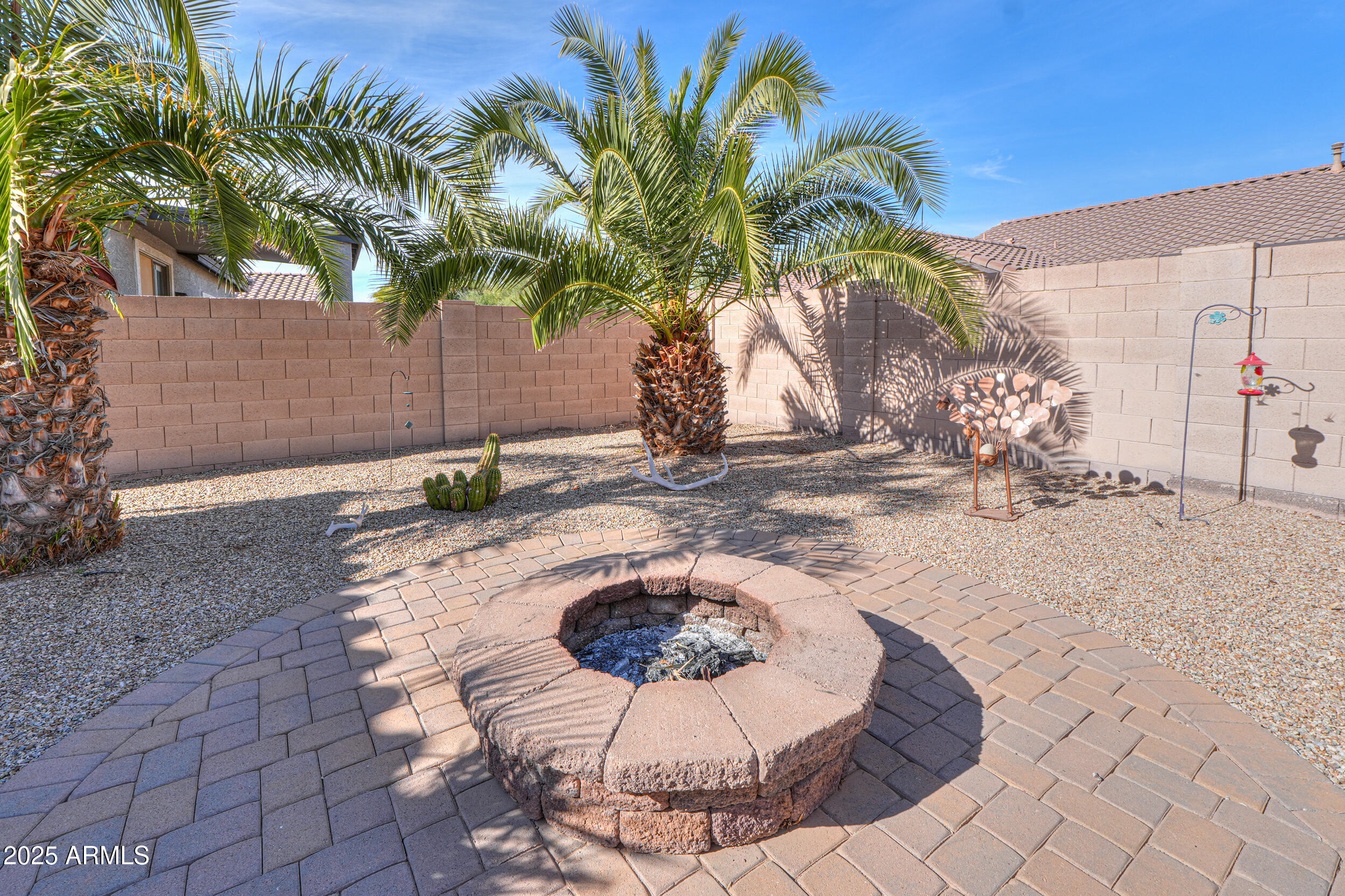 40160 W MARY LOU Drive