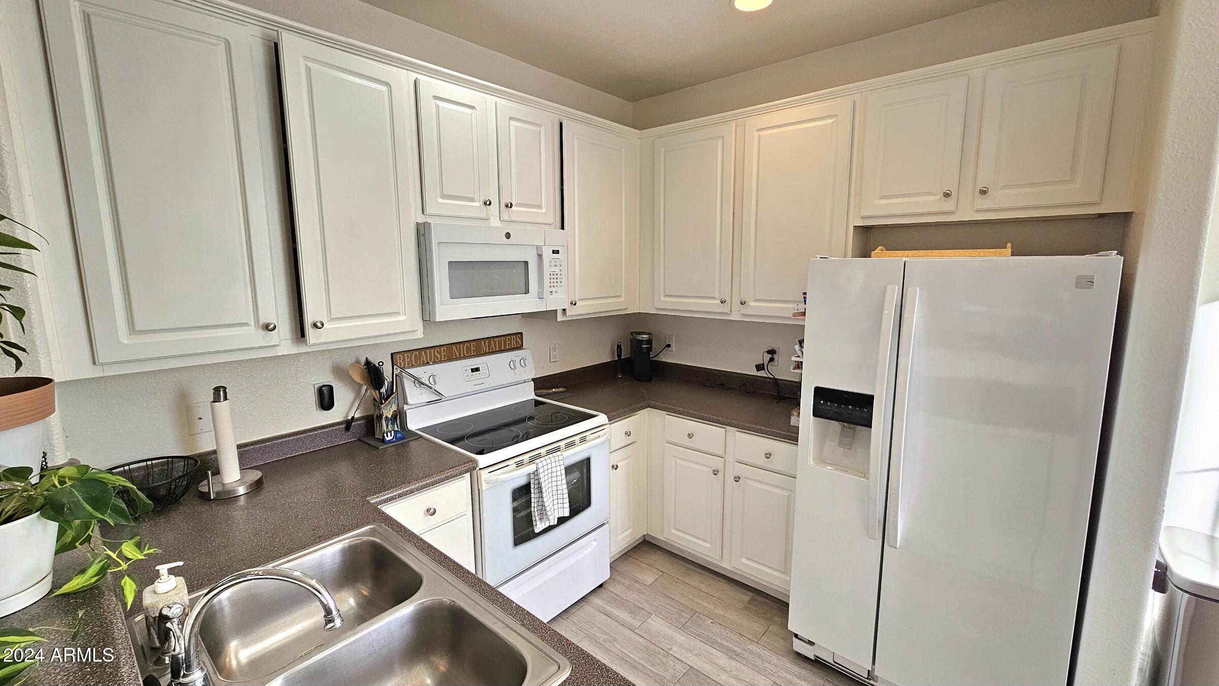 4465 E PARADISE VILLAGE Parkway S, 1191