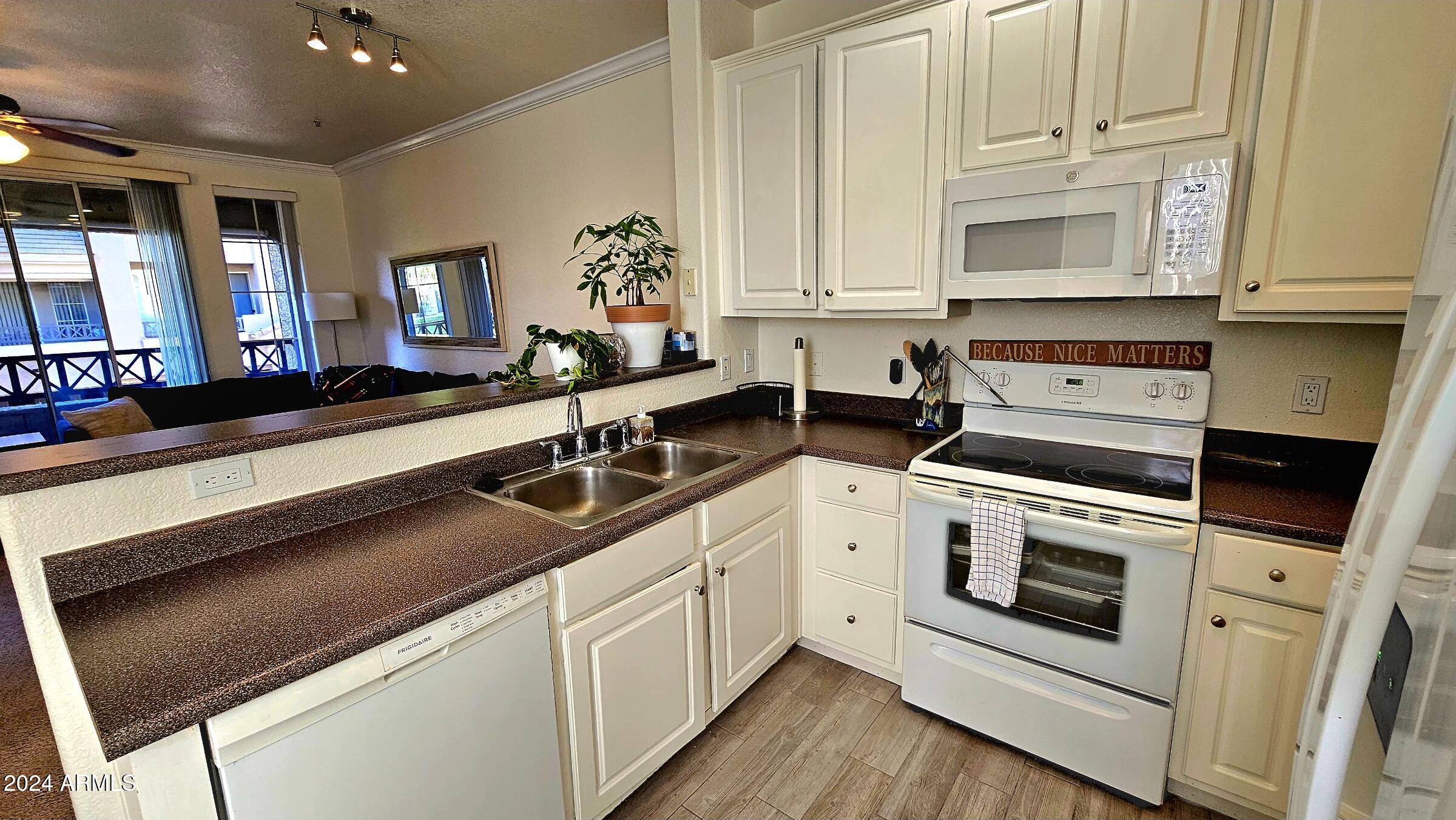 4465 E PARADISE VILLAGE Parkway S, 1191