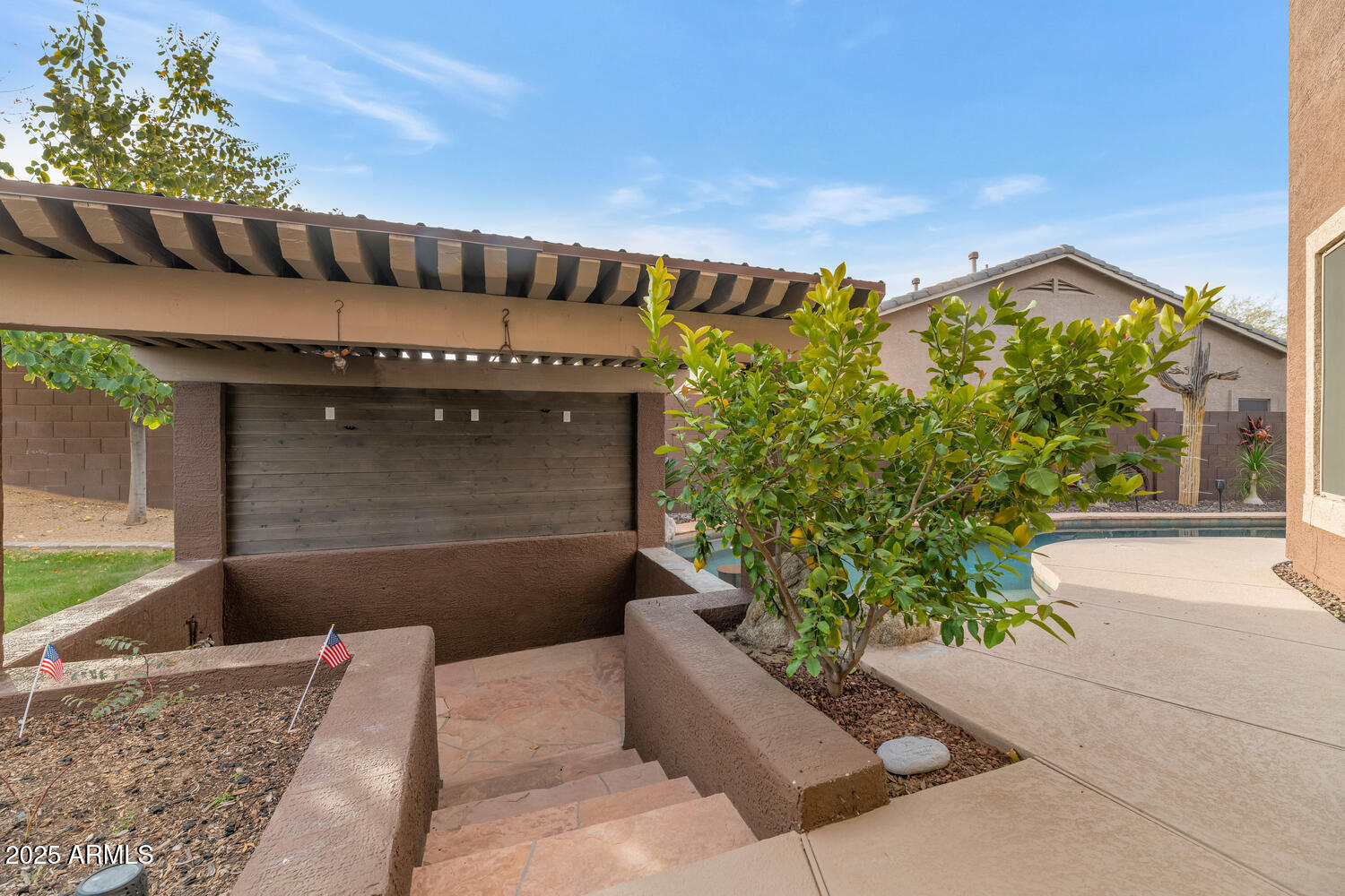 2739 W VIA BONA FORTUNA Drive