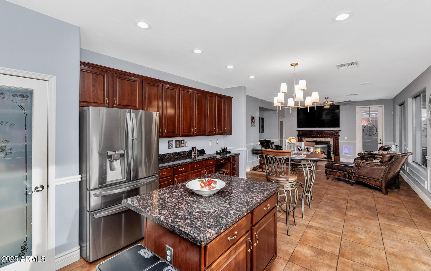 2739 W VIA BONA FORTUNA Drive