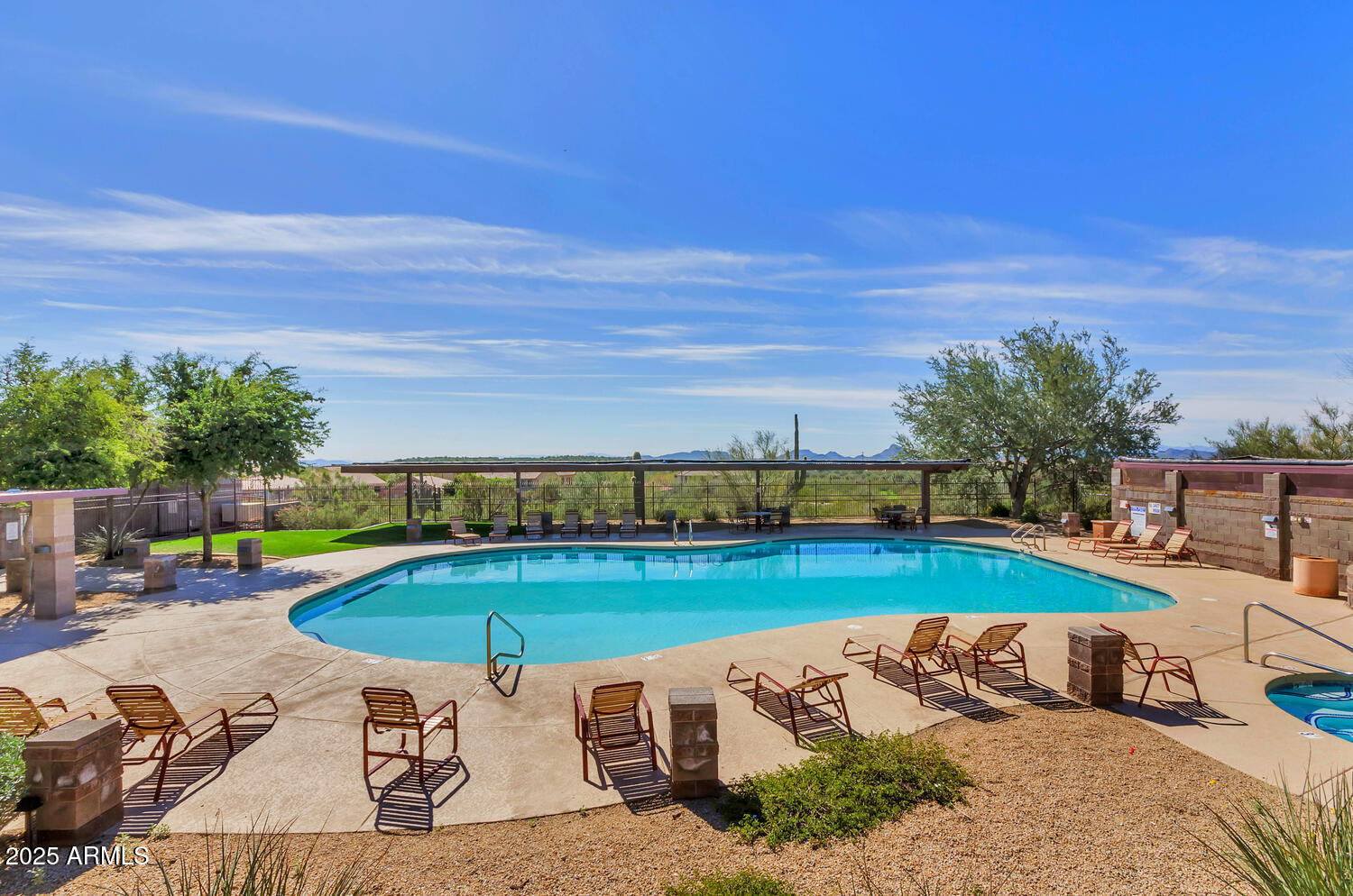 2739 W VIA BONA FORTUNA Drive