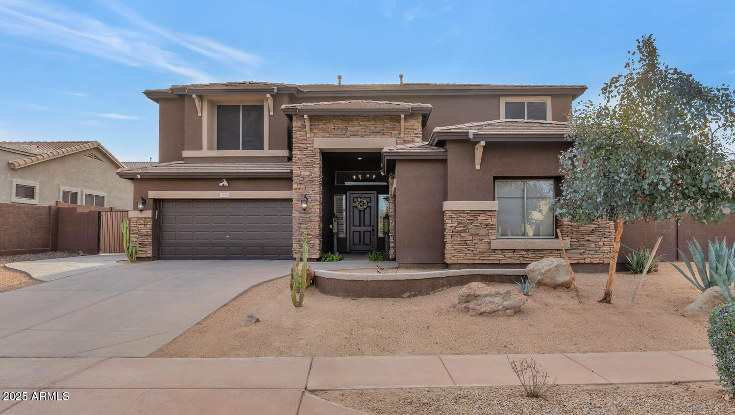 2739 W VIA BONA FORTUNA Drive