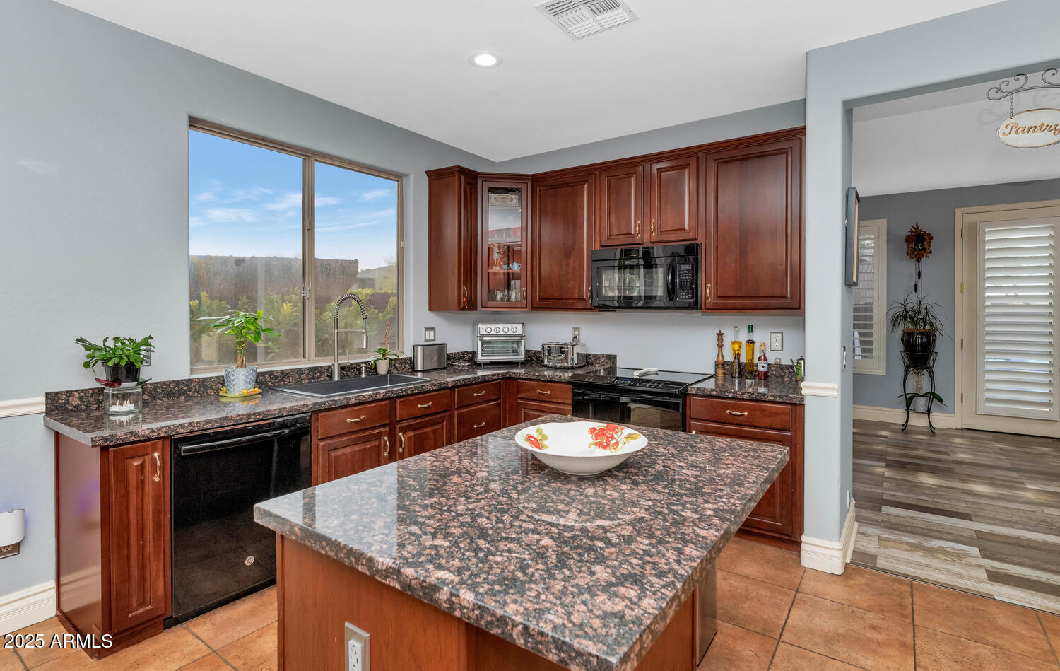 2739 W VIA BONA FORTUNA Drive