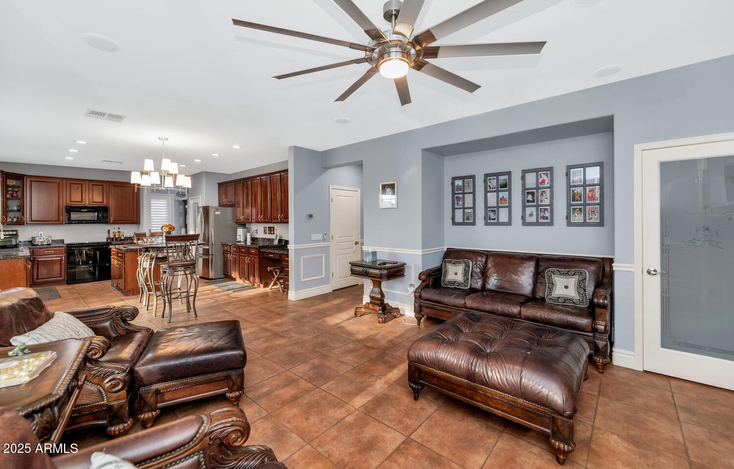 2739 W VIA BONA FORTUNA Drive