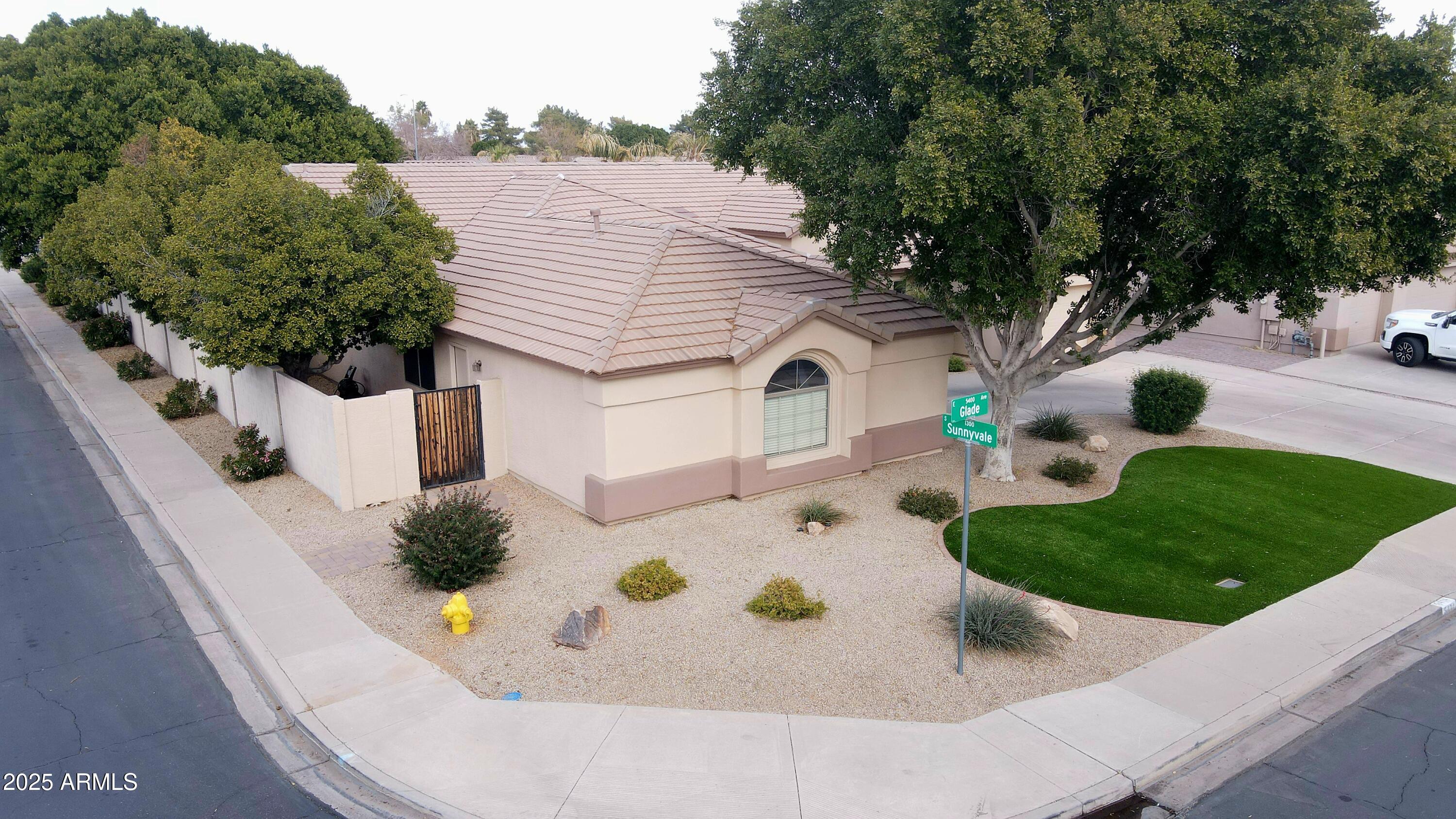 5414 E GLADE Avenue