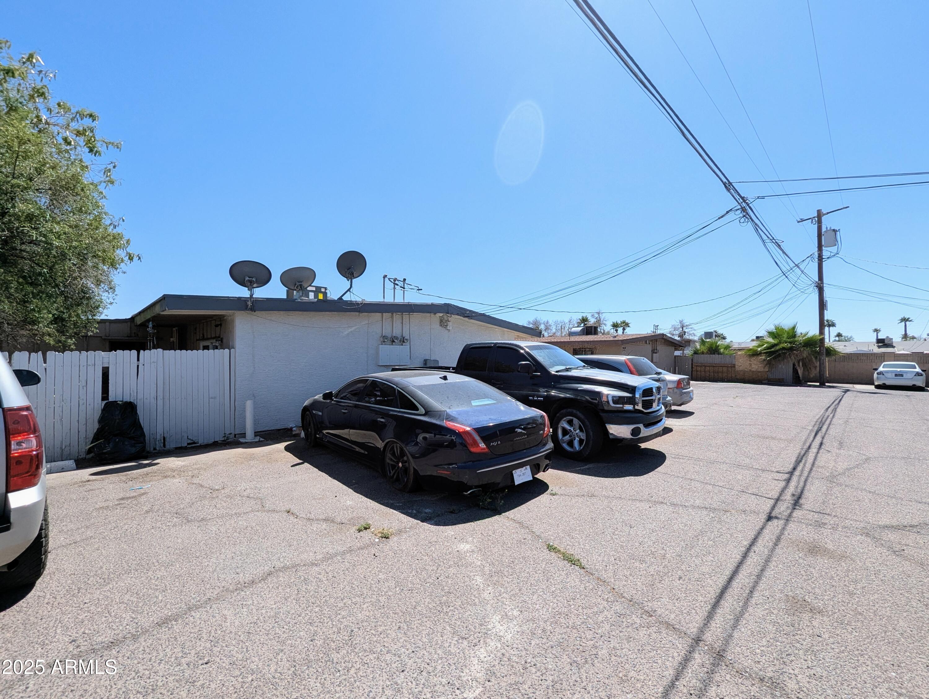 2210 W HEATHERBRAE Drive
