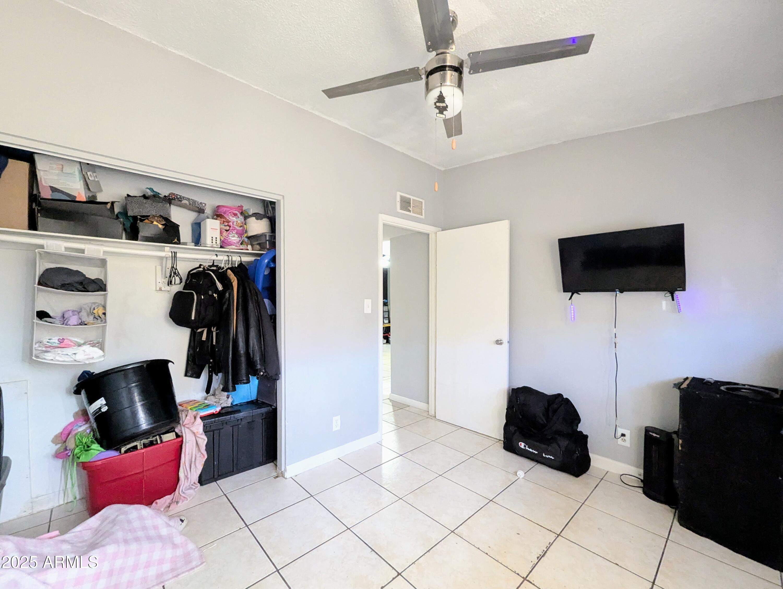 2210 W HEATHERBRAE Drive