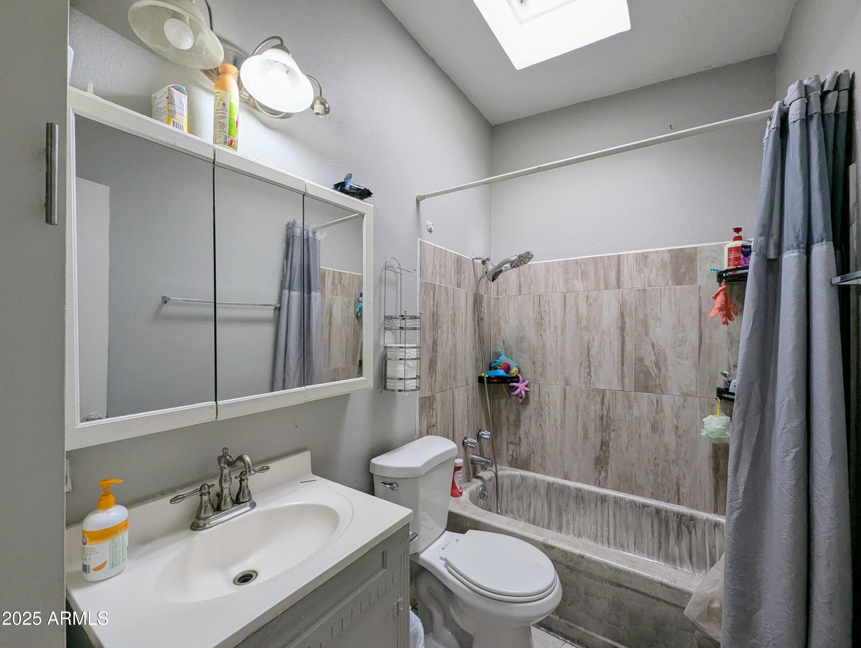 2210 W HEATHERBRAE Drive