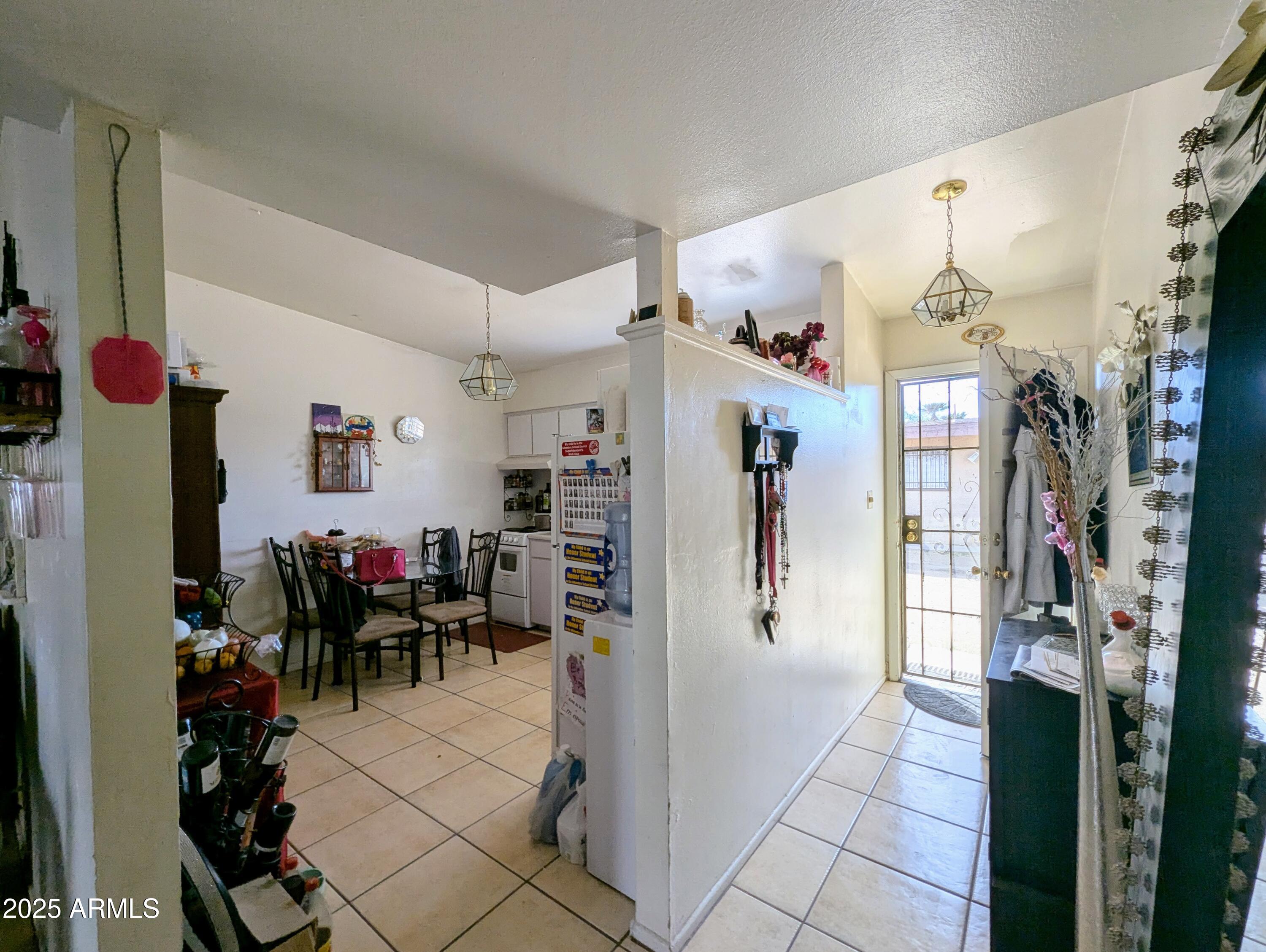 2210 W HEATHERBRAE Drive