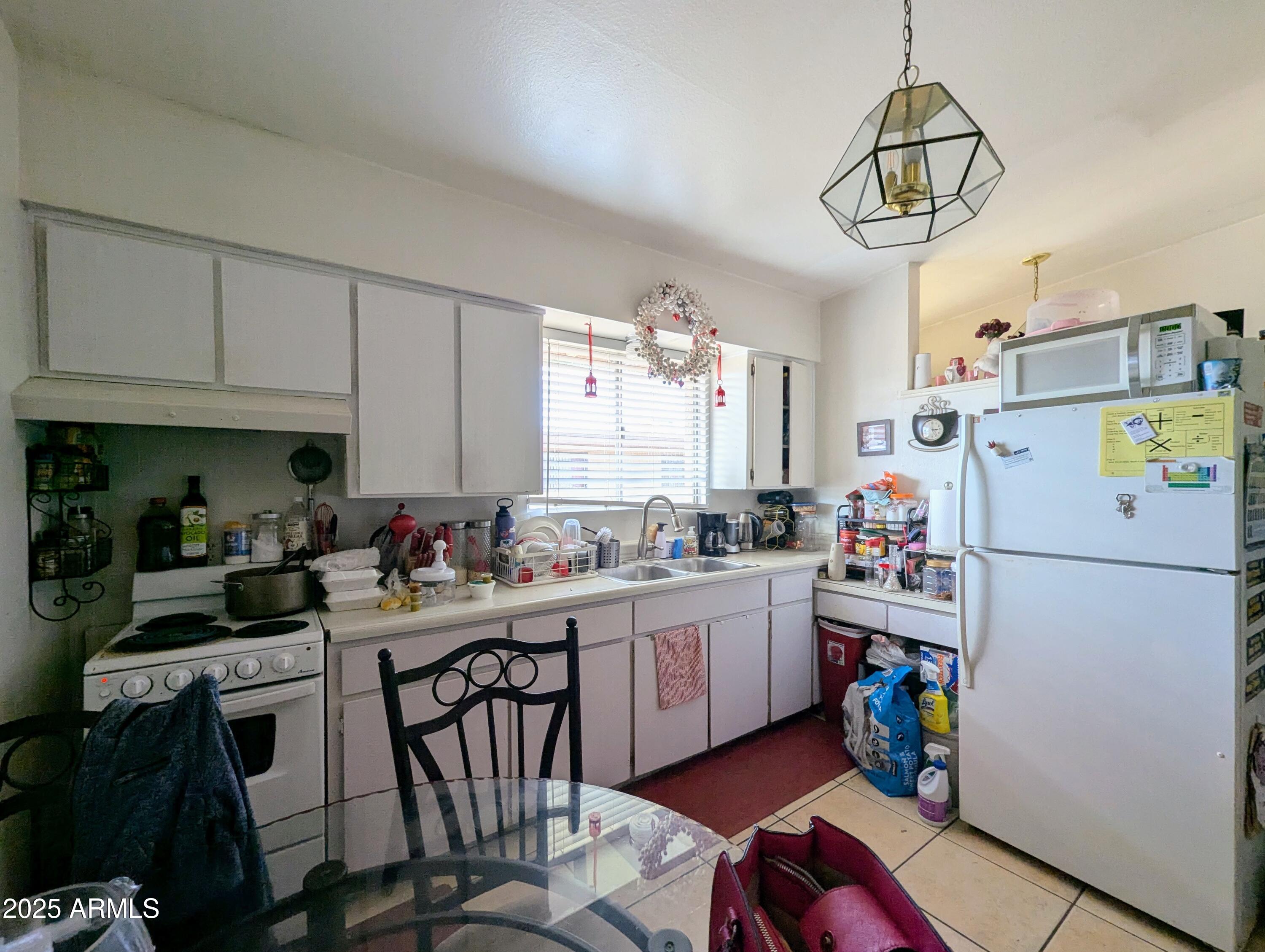 2210 W HEATHERBRAE Drive
