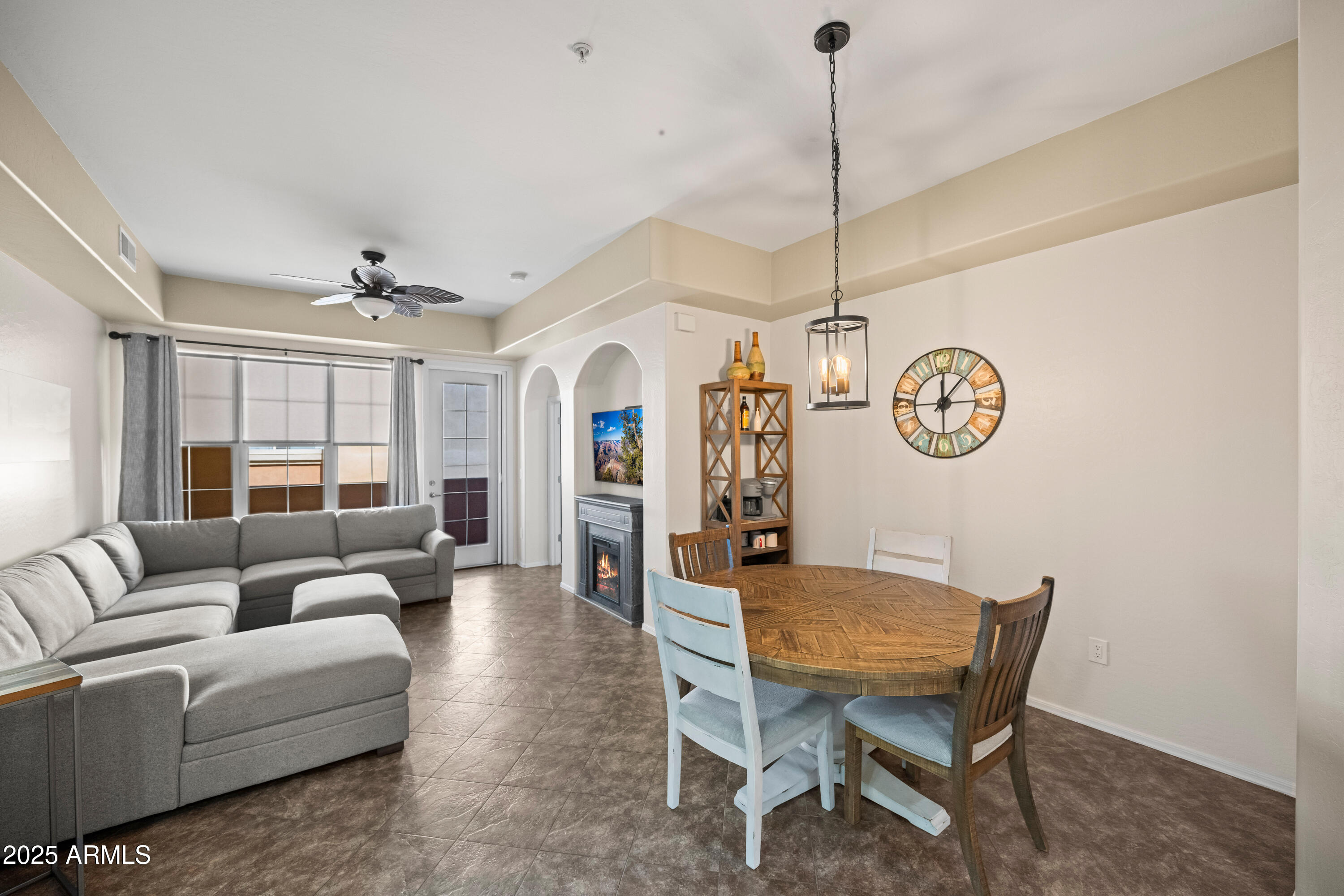 14575 W MOUNTAIN VIEW Boulevard, 11310