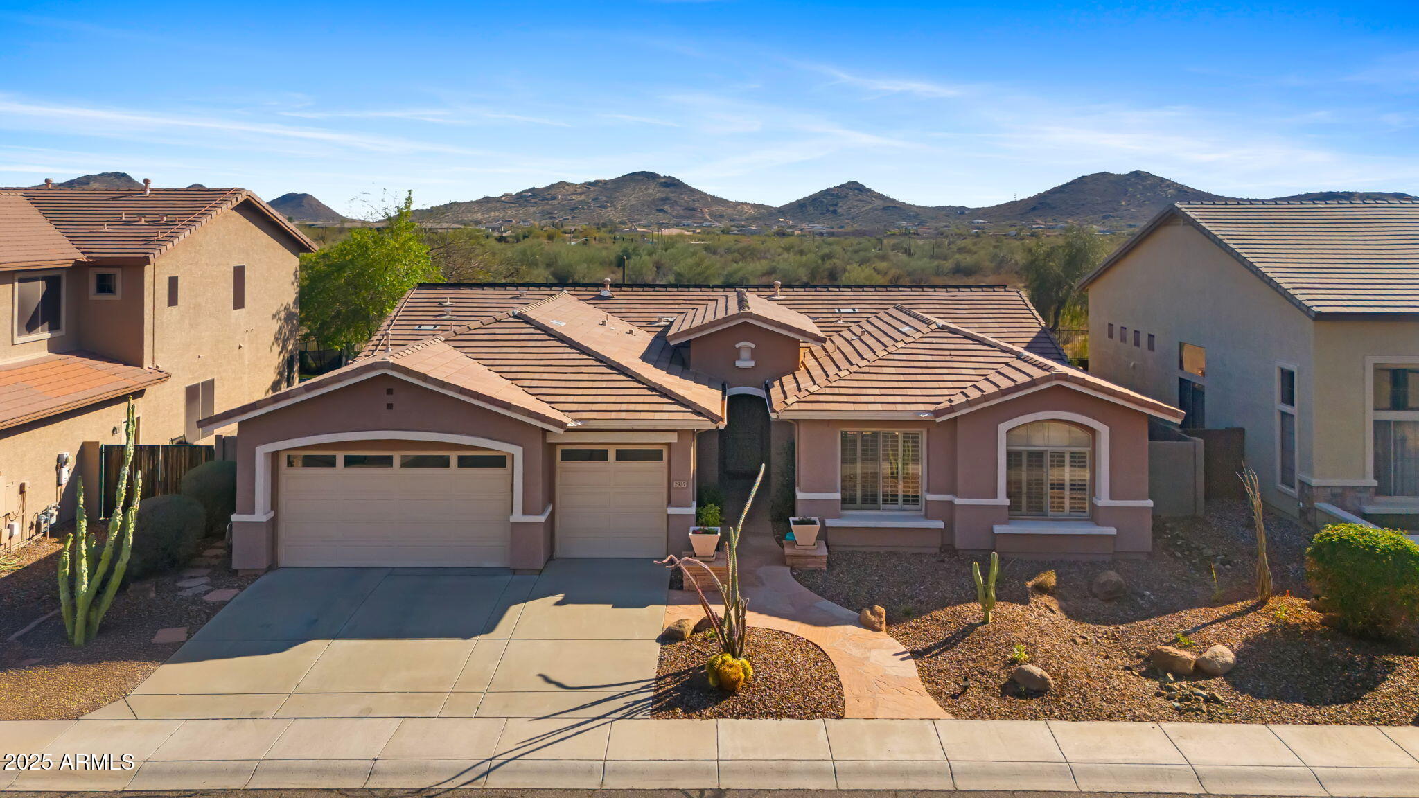 2927 W OWENS Way