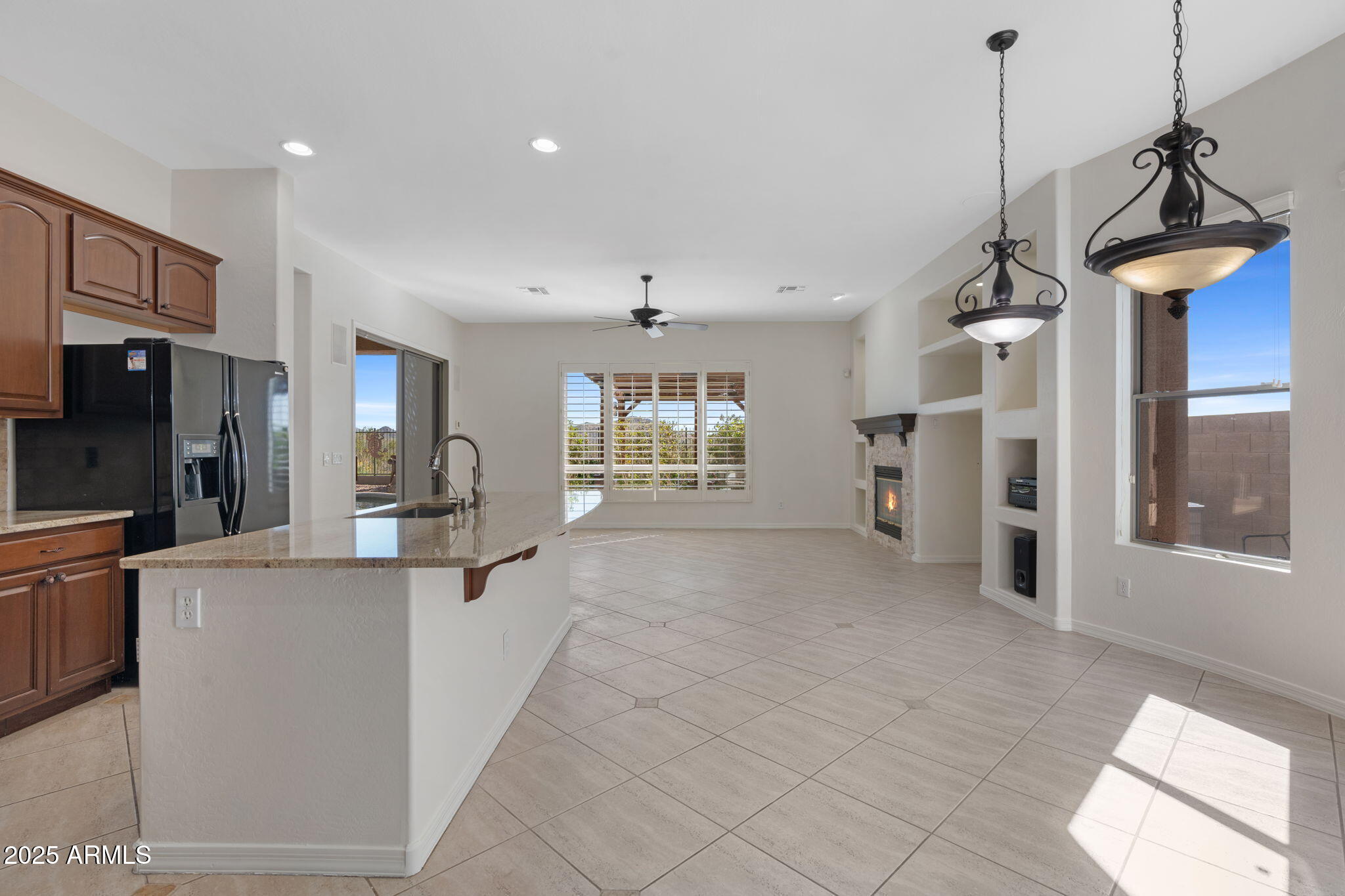 2927 W OWENS Way