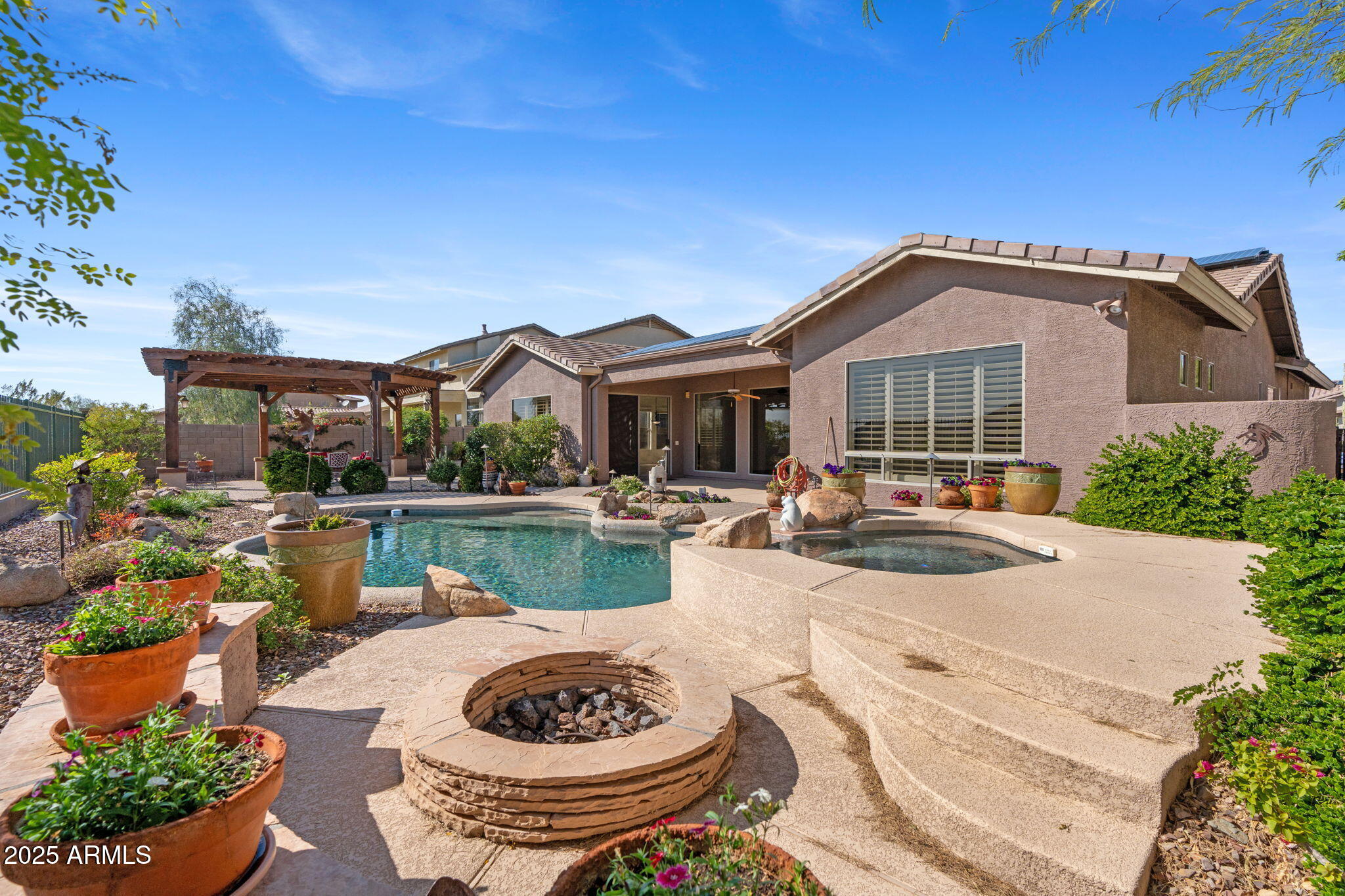 2927 W OWENS Way