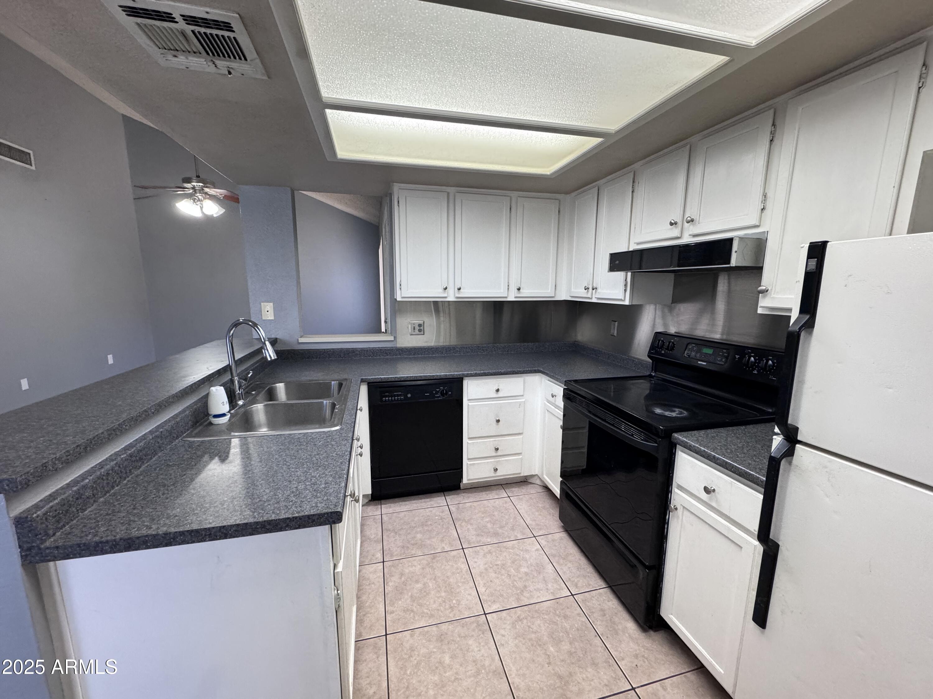 9209 N 59TH Avenue, 206