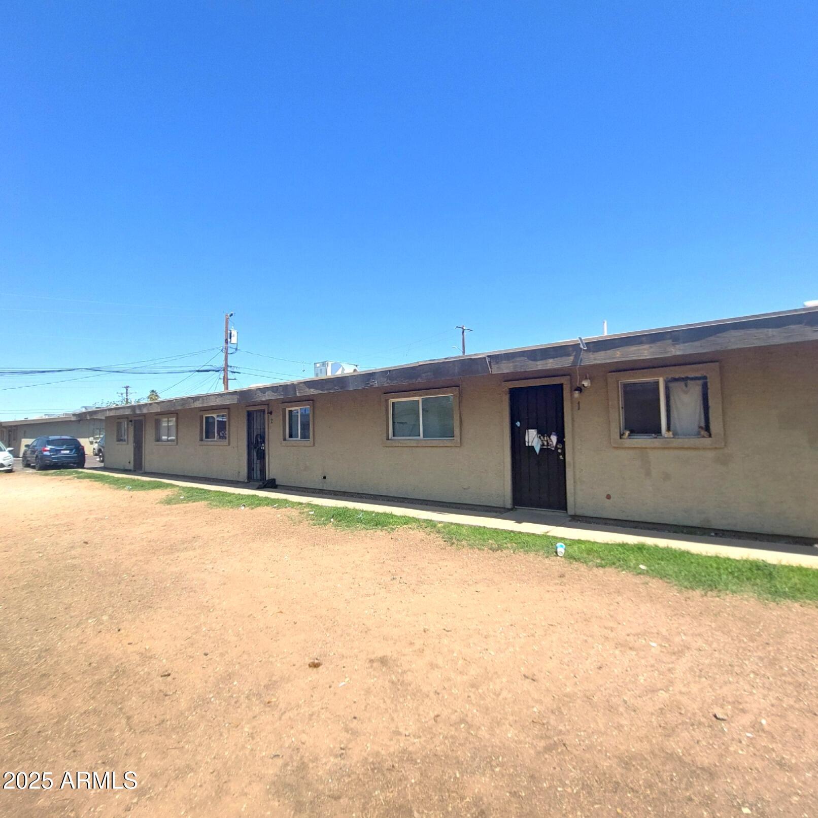 2202 W HEATHERBRAE Drive