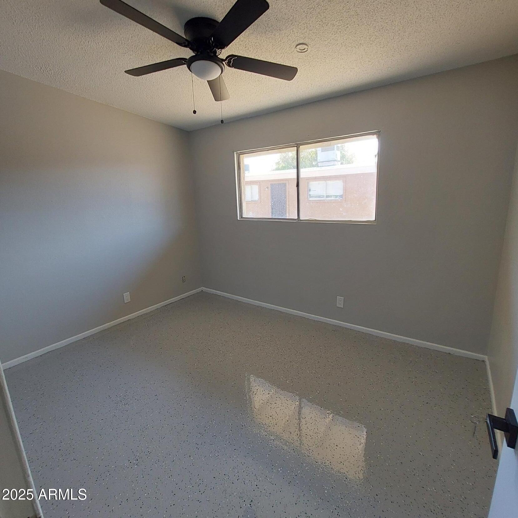 2202 W HEATHERBRAE Drive