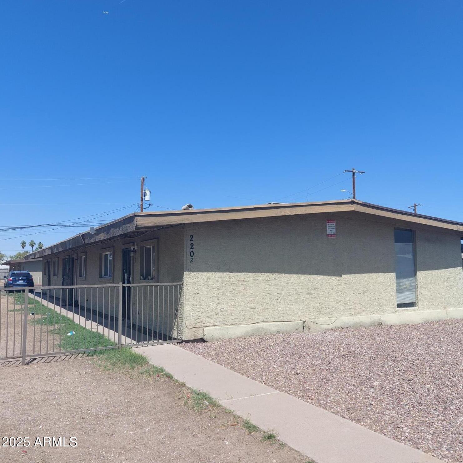 2202 W HEATHERBRAE Drive