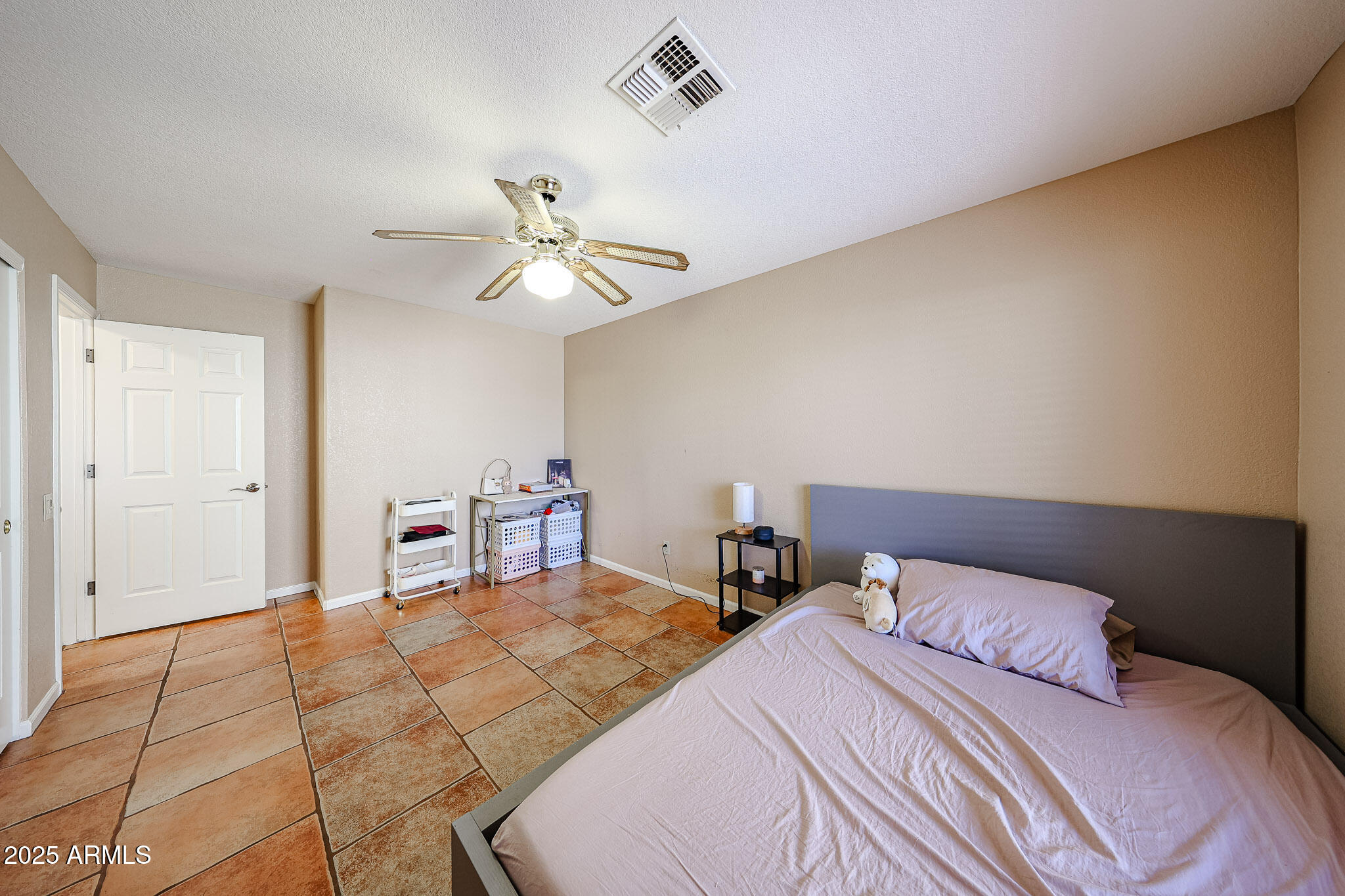 5521 W NORTHWOOD Drive