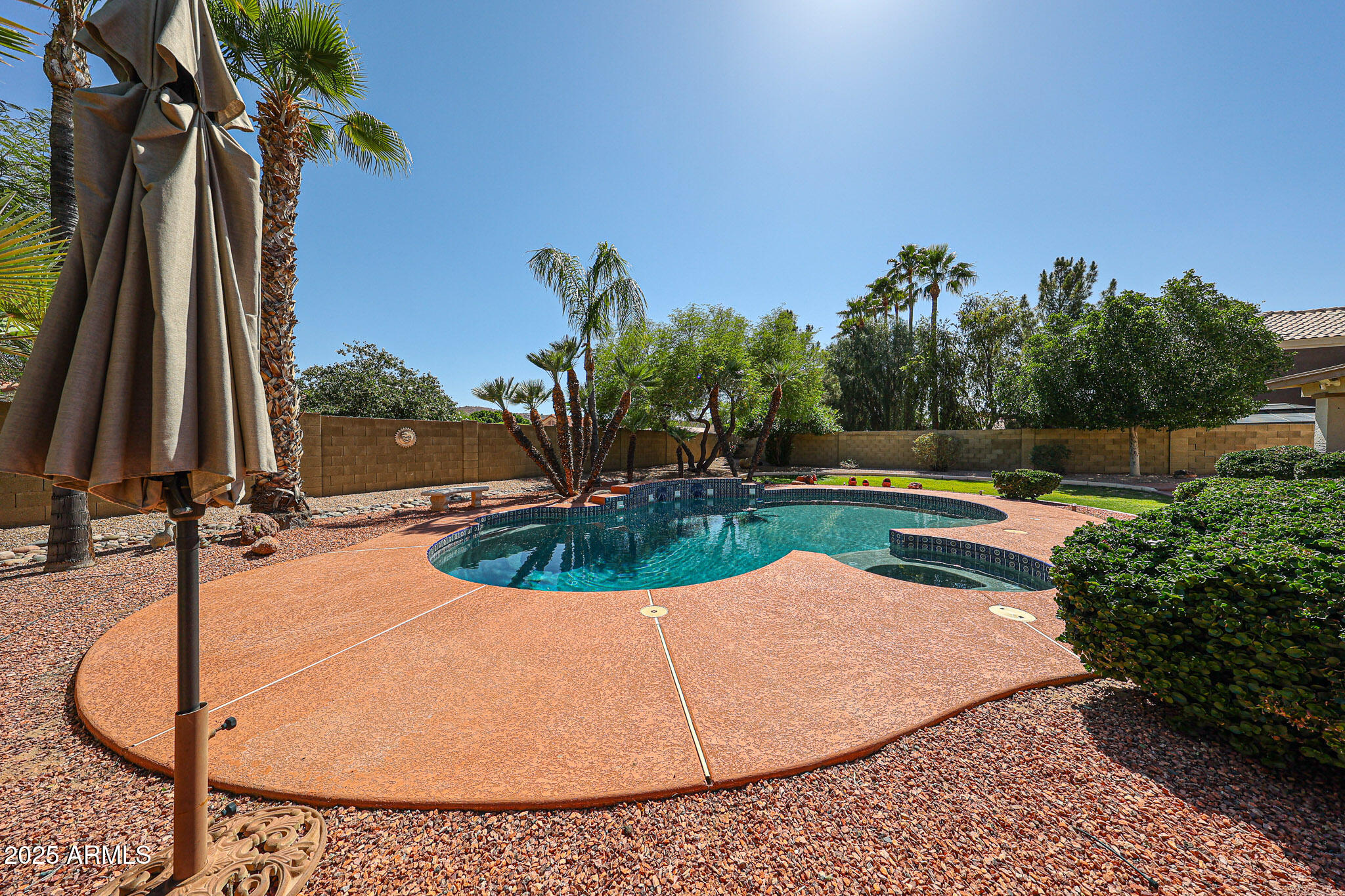 5521 W NORTHWOOD Drive