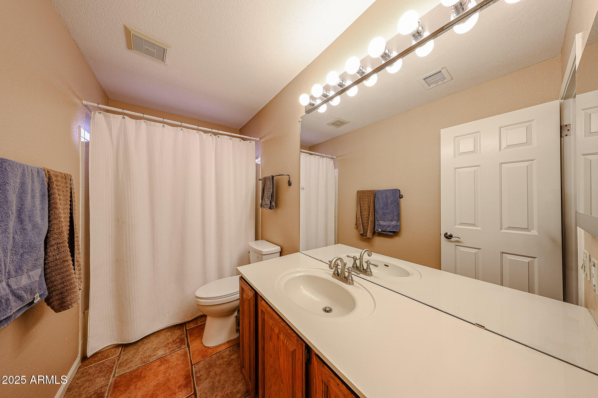5521 W NORTHWOOD Drive