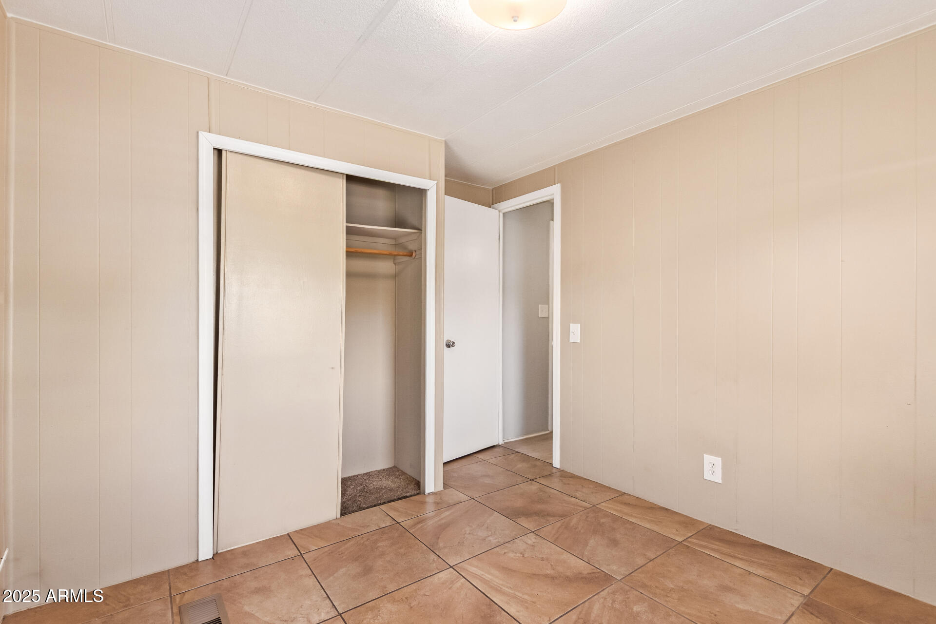 19639 N 25TH Place
