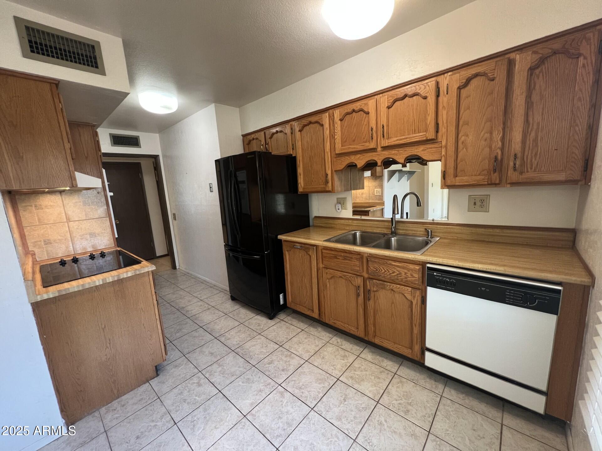 10045 W COGGINS Drive