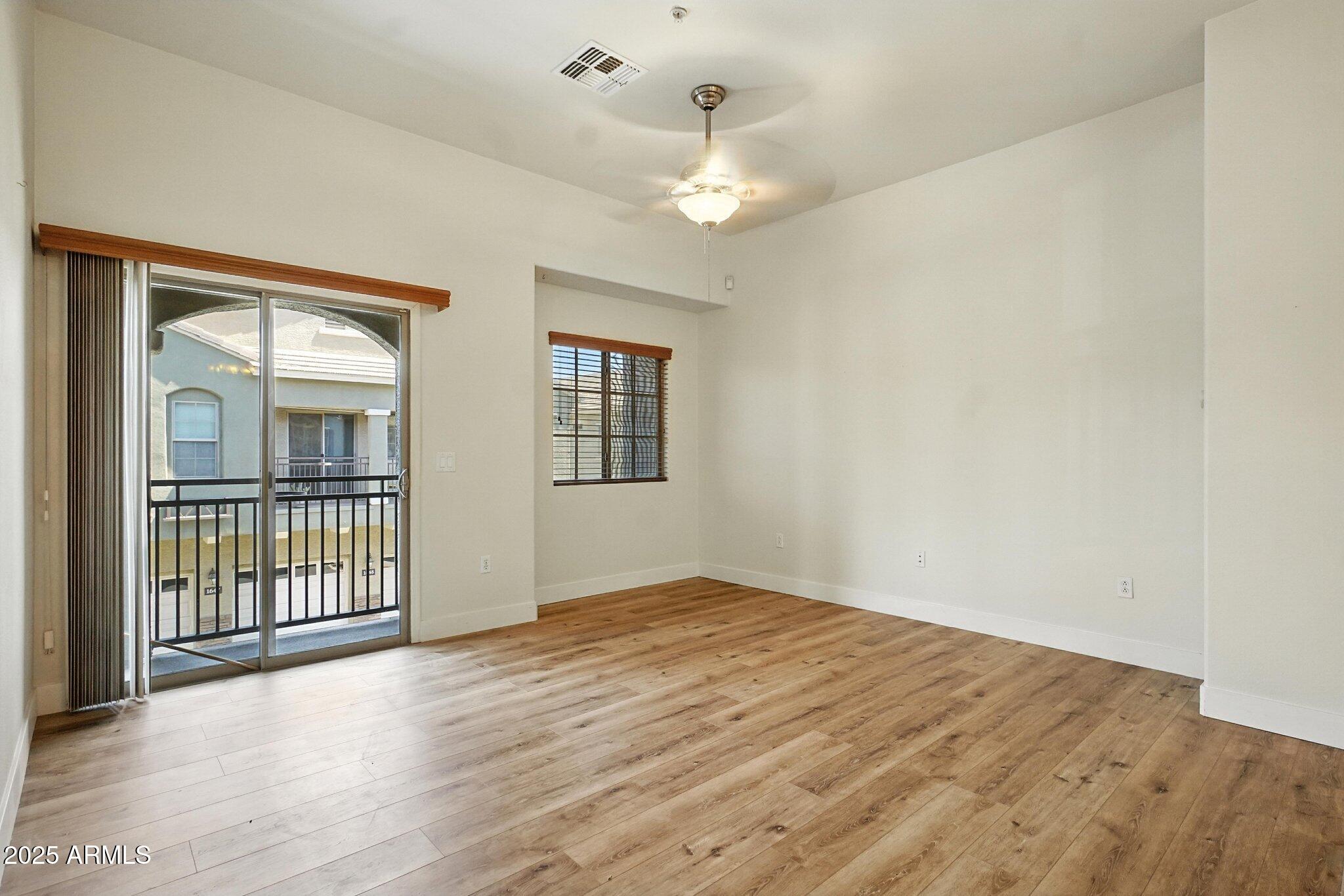 2402 E 5TH Street, 1649