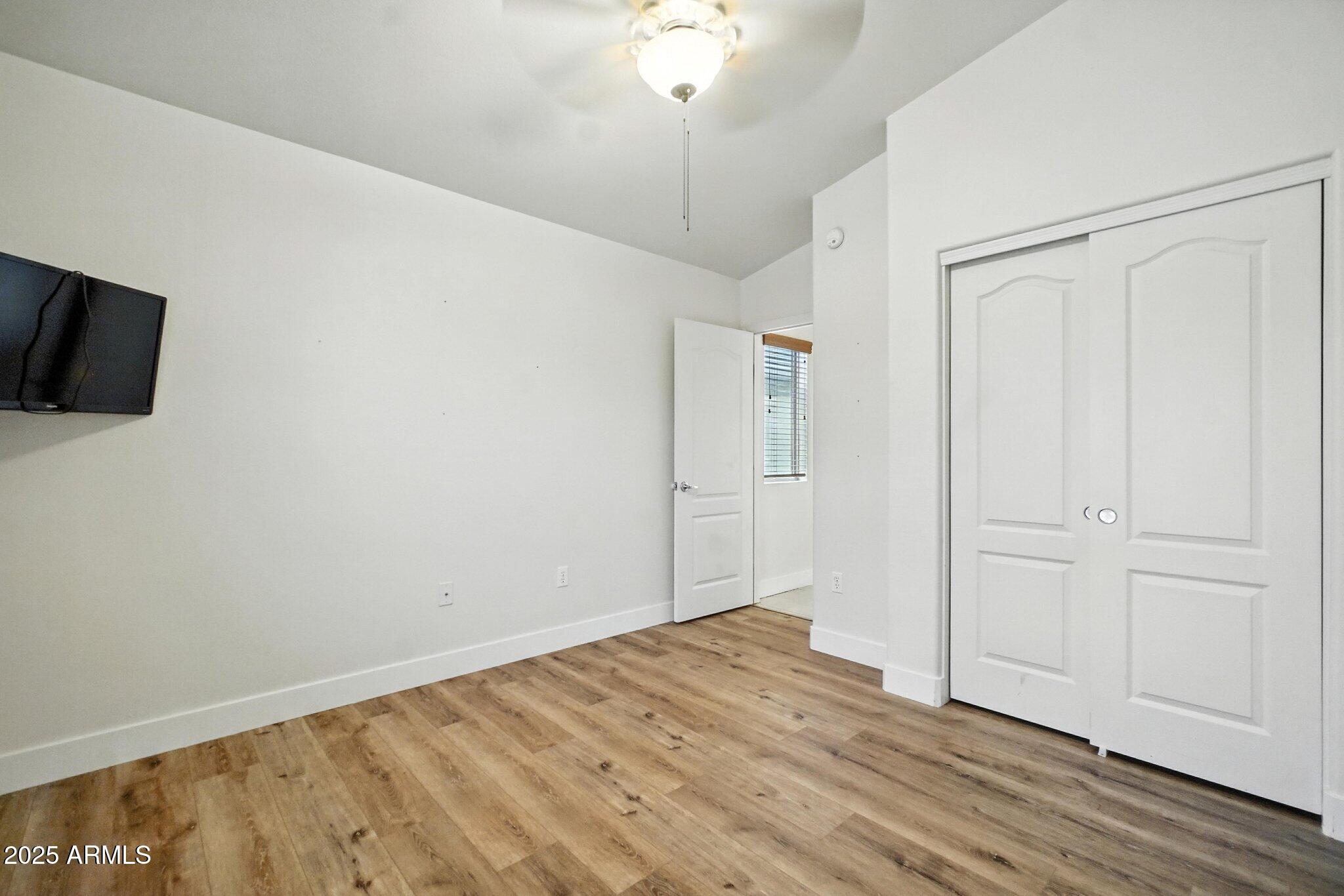 2402 E 5TH Street, 1649
