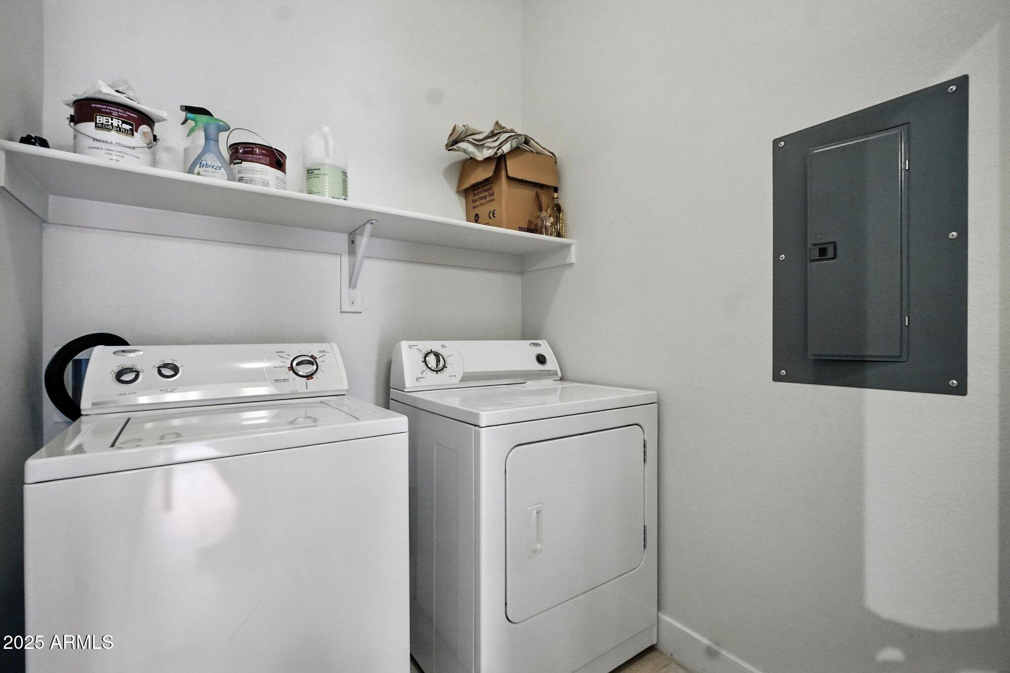 2402 E 5TH Street, 1649