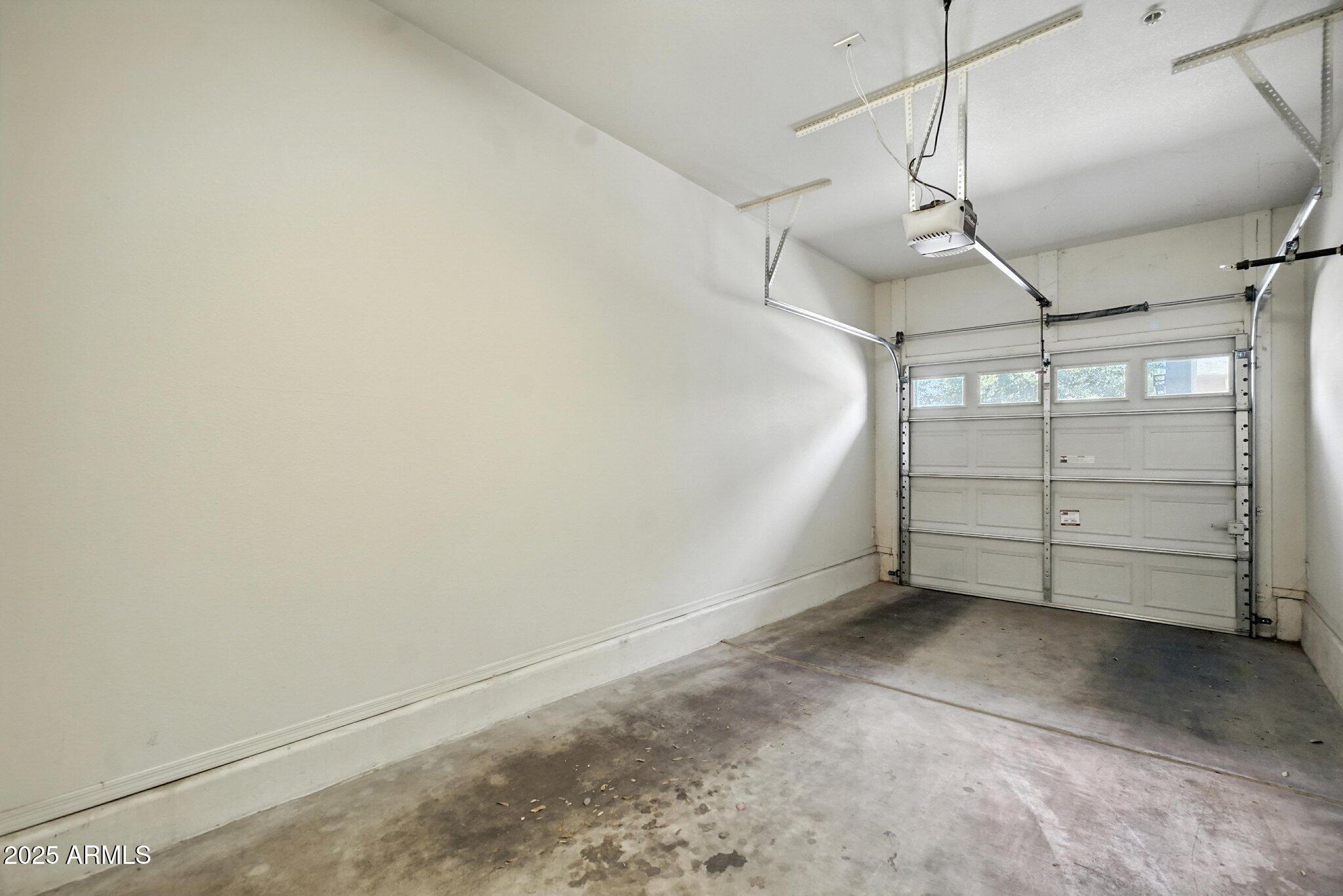 2402 E 5TH Street, 1649