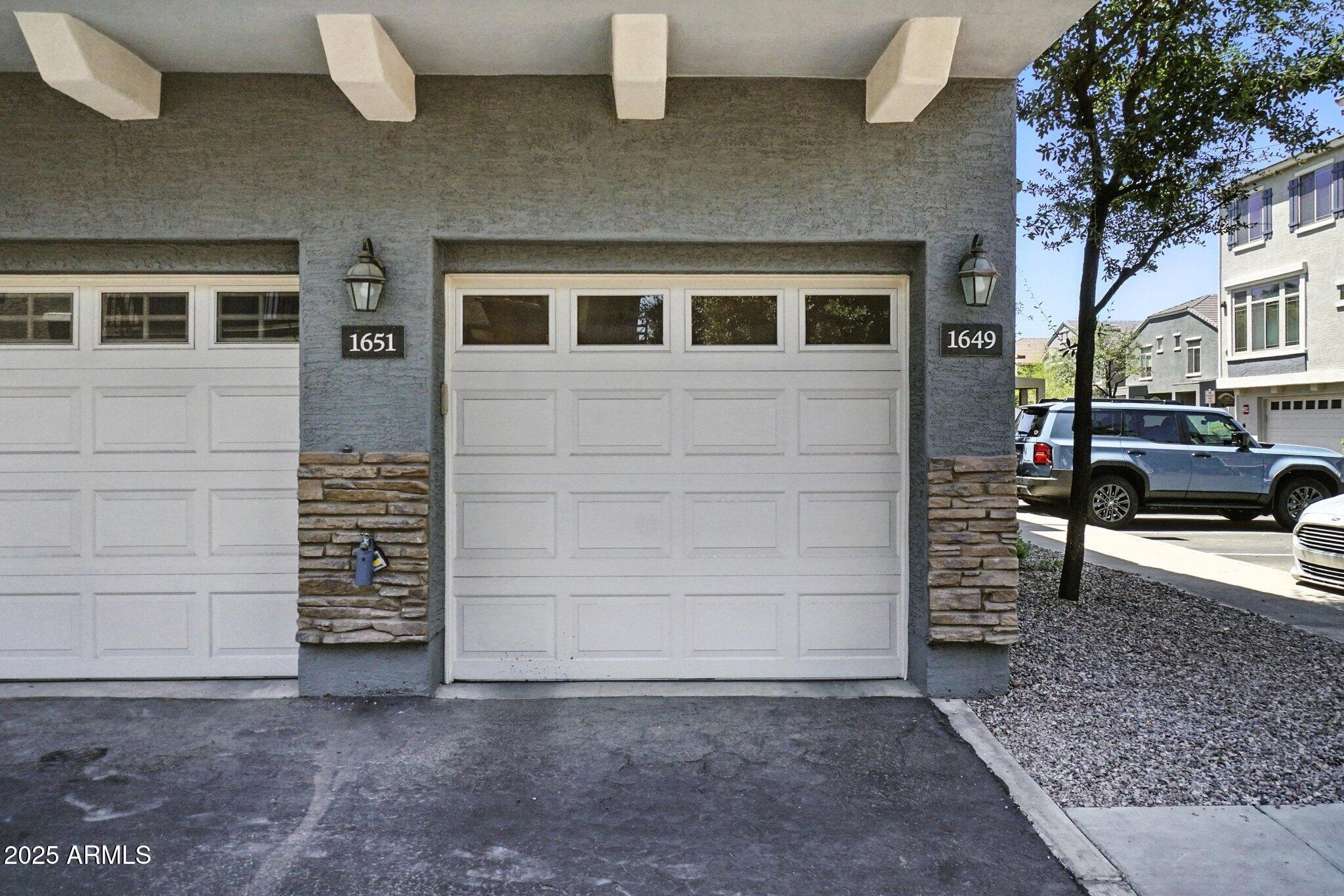 2402 E 5TH Street, 1649