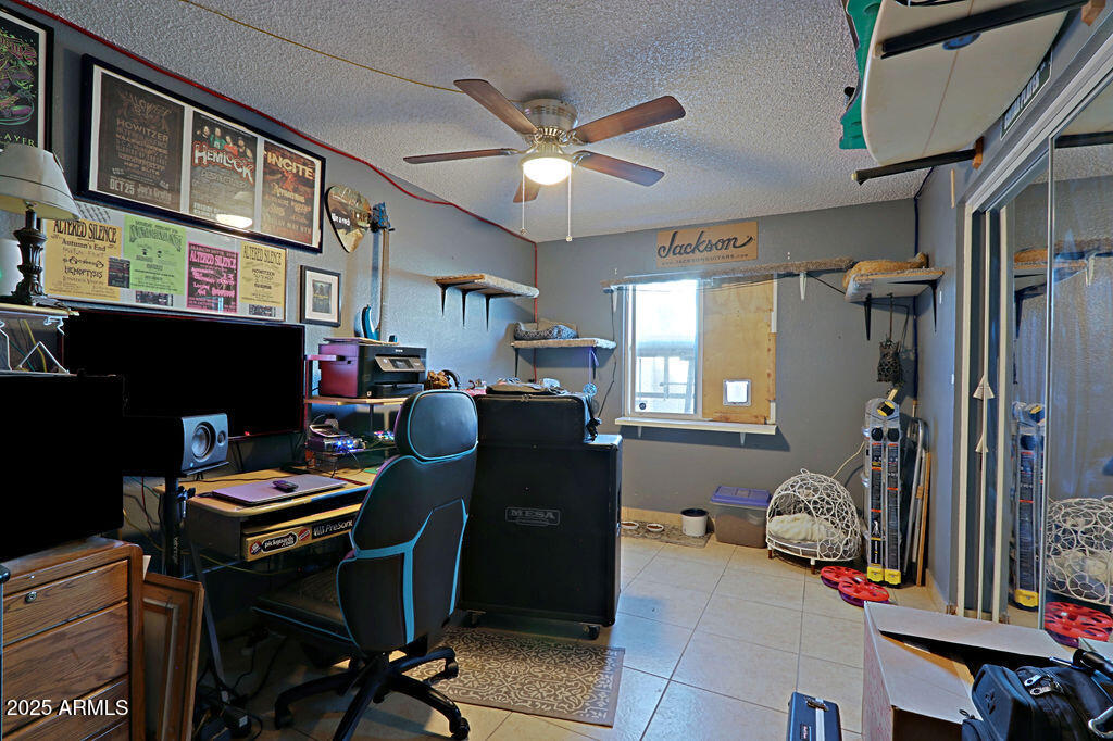 15601 N 27TH Street, 10