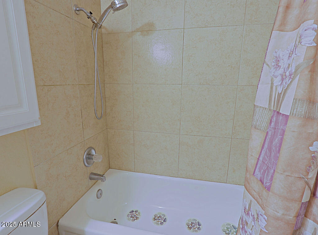 15601 N 27TH Street, 10