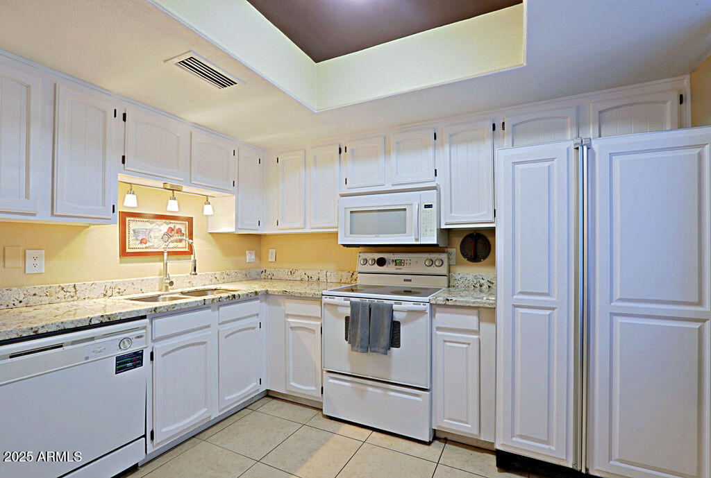 15601 N 27TH Street, 10