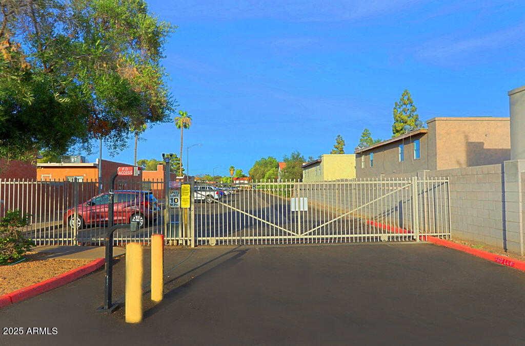 15601 N 27TH Street, 10